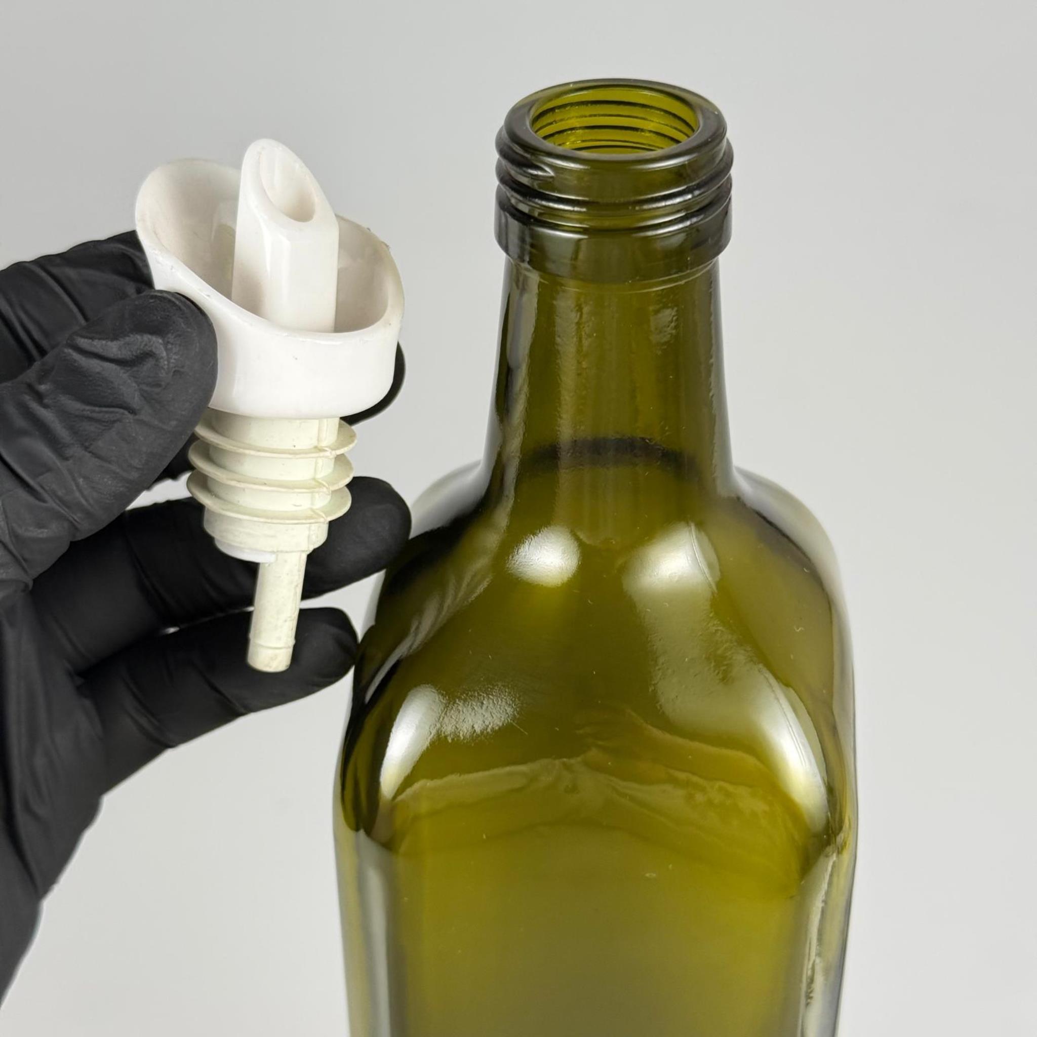 Akıtmaz Kapaklı Şık Cam Yağlık – Zeytinyağı ve Sirke İçin - Restoran Tipi 1000 ML Yeşil Maraska Kare Yağdanlık Beyaz Akıtıcı Başlıklı