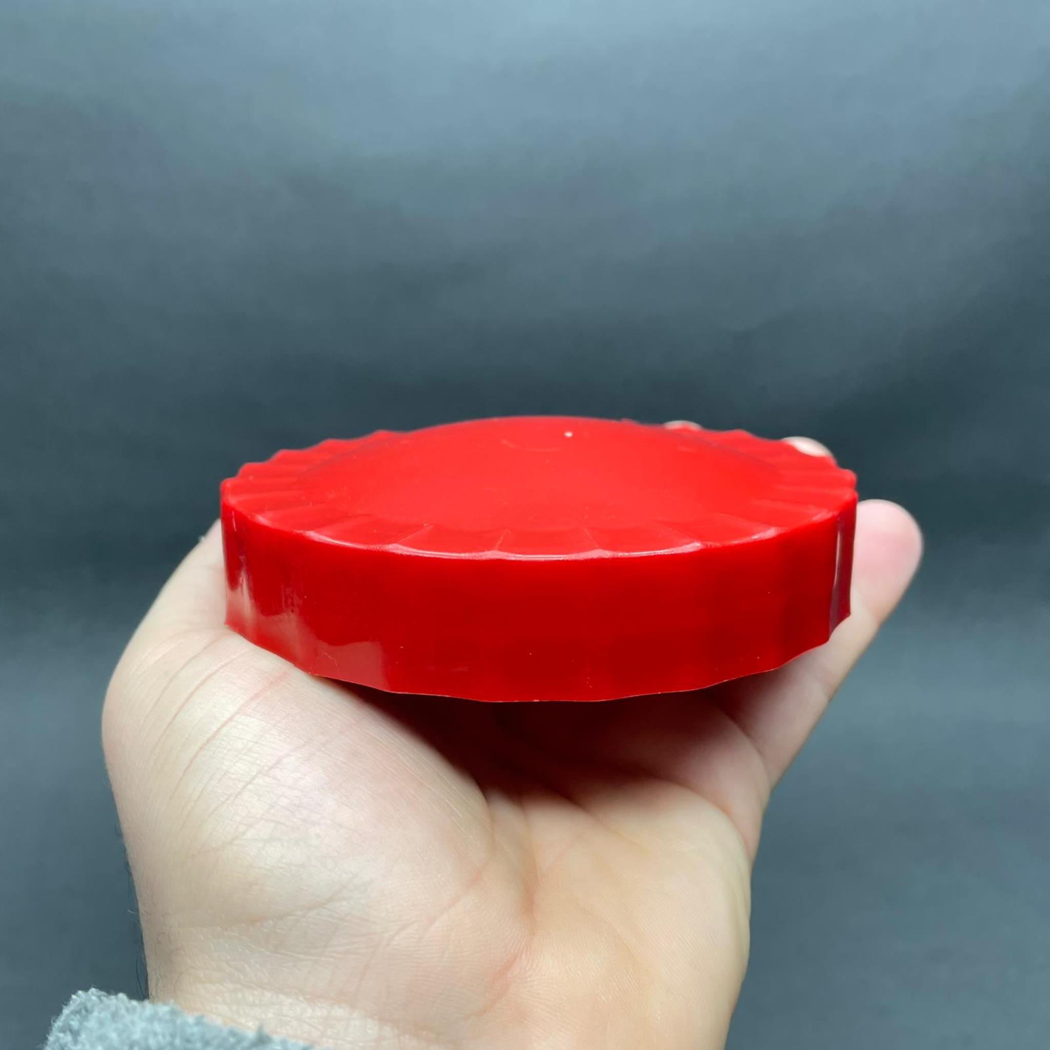 100 MM VİDALI KÖPÜK CONTALI SIZDIRMAZ PLASTİK KAPAK - KIRMIZI