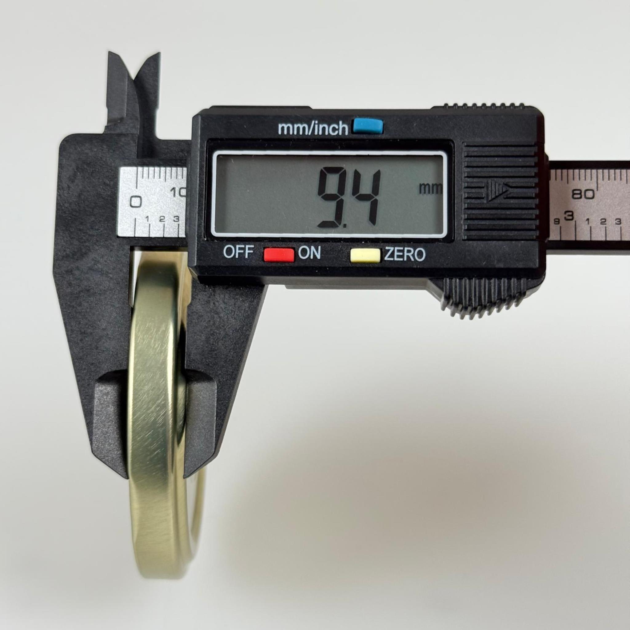 66 MM TWİST-OFF GOLD DÜĞMELİ AÇIK (MC066RSB469) - SİLGAN - EMNİYET DÜĞMELİ - TİKTAK KAPAK - BUTONLU KAPAK