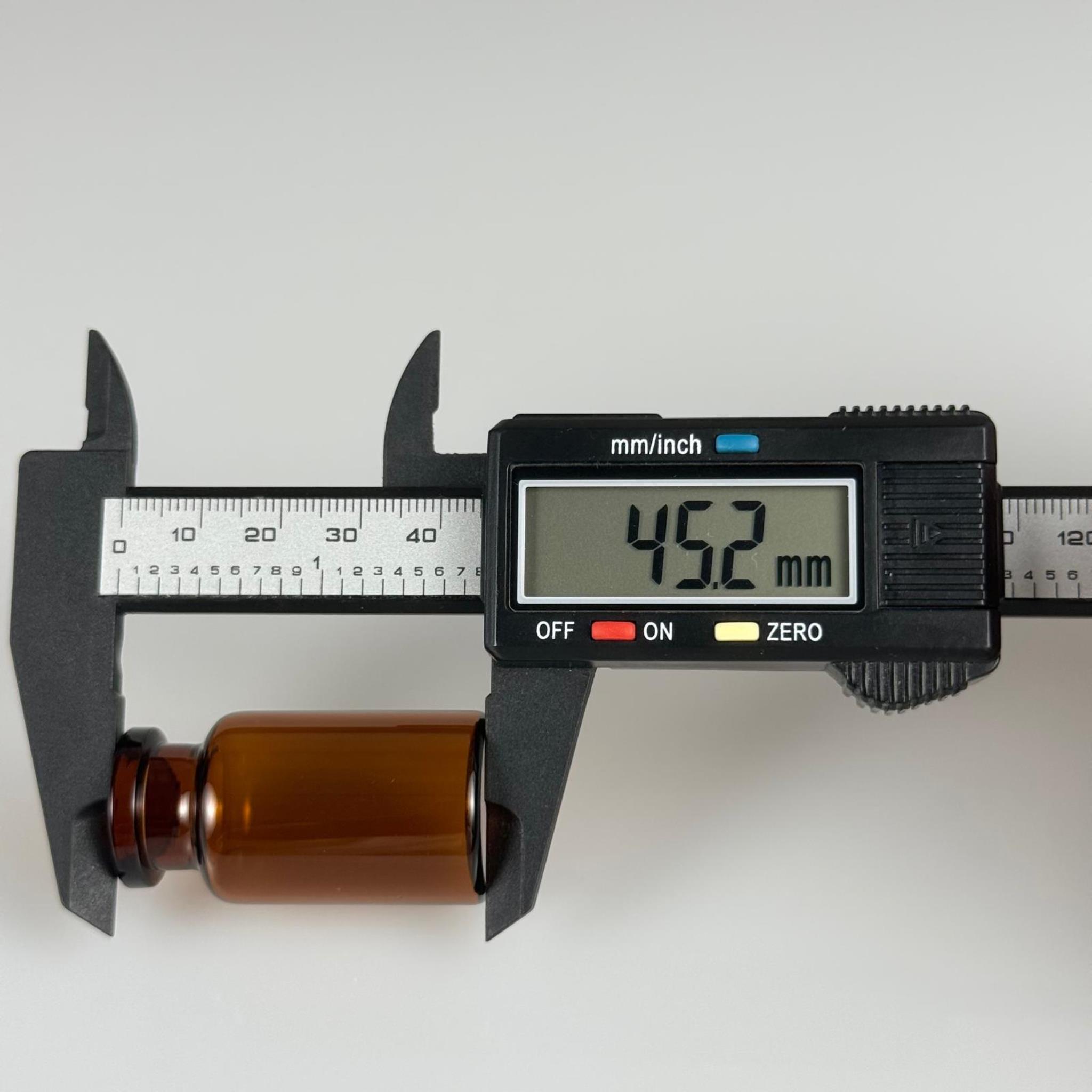 BOROSİLİKAT AMBER CAM ŞİŞE - 12 CC - 24X45 MM - ÇEKME CAM BORU FLAKON İNCE PENİSİLİN ŞİŞESİ - AĞIZ ÇAPI 20 MM - FLAKON ŞİŞELERİ VİAL ŞİŞE