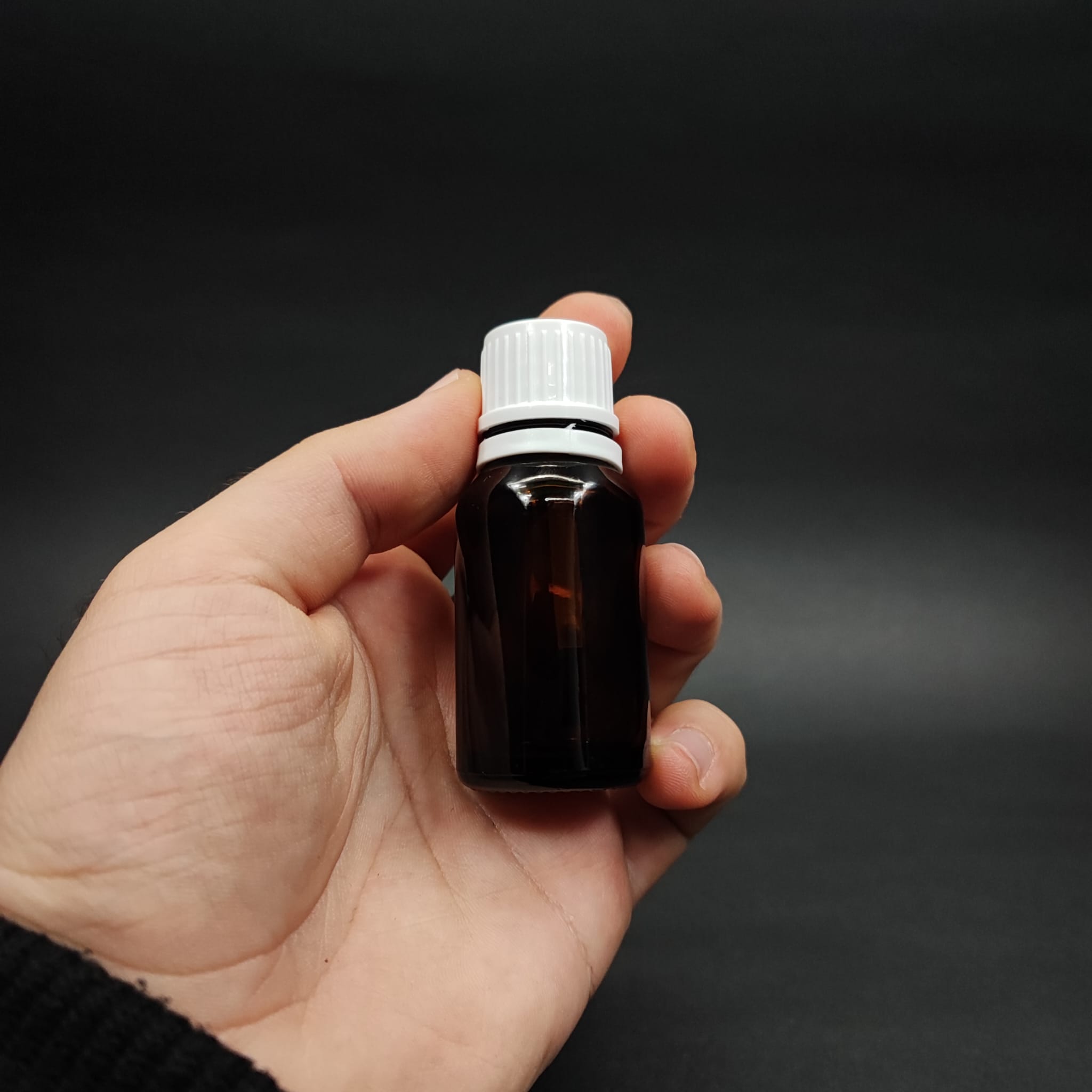 15 CC FIRÇALI AMBER CAM ŞİŞE - 15 ML KAPAKLI FIRÇALI CAM ŞİŞE - CAM OJE ŞİŞESİ FIRÇALI BEYAZ KAPAKLI TAKIM - BOŞ OJE ŞİŞESİ, FIRÇALI ŞİŞE, OTOMOTİV VE MOBİLYA İÇİN RÖTÜŞ BOYA ŞİŞESİ