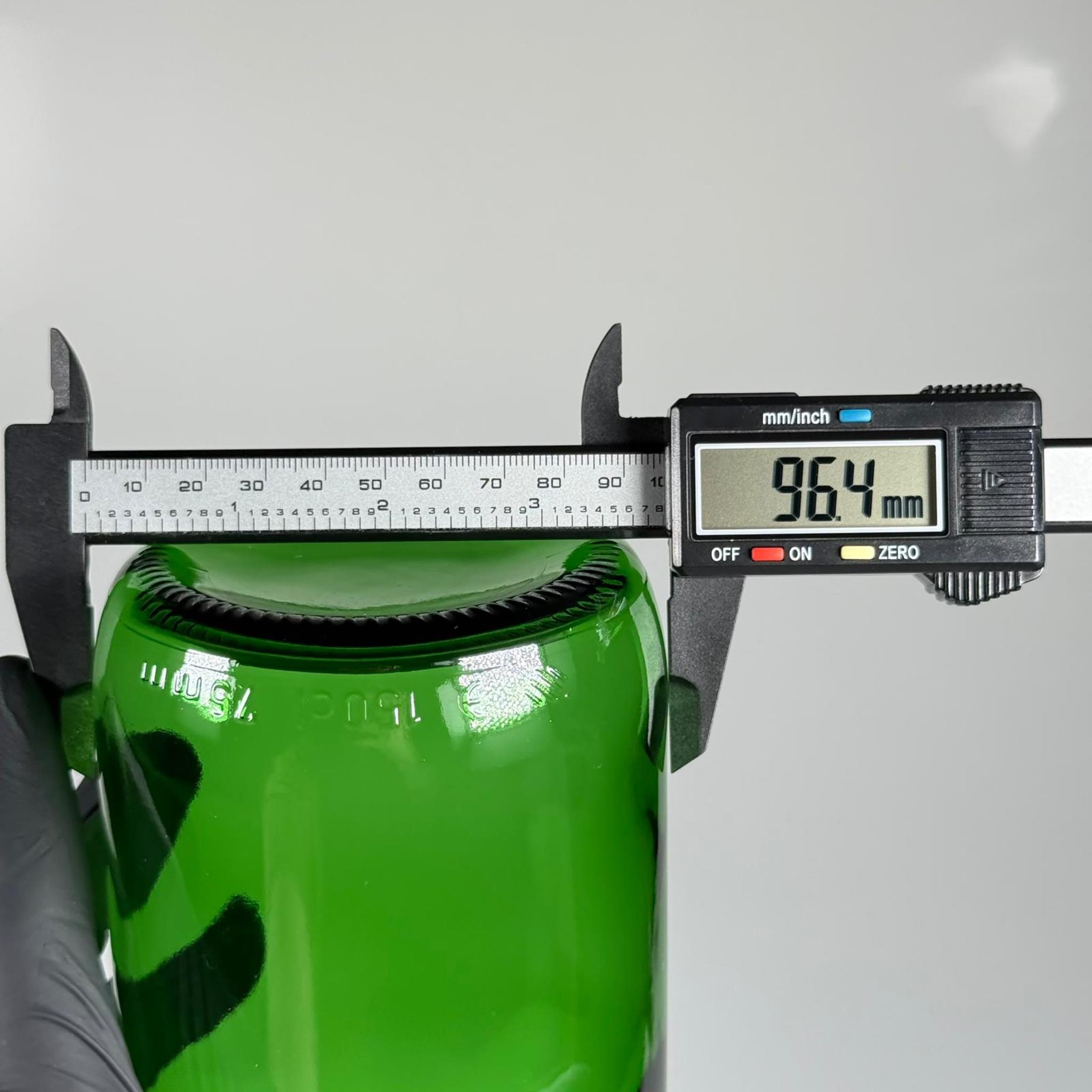 1500 CC CAM ŞİŞE YEŞİL - YEŞİL AKITICILI DROP STOP KAPAKLI - 1500 ML CAM ŞİŞE - 1,5 LT CAM ŞİŞE