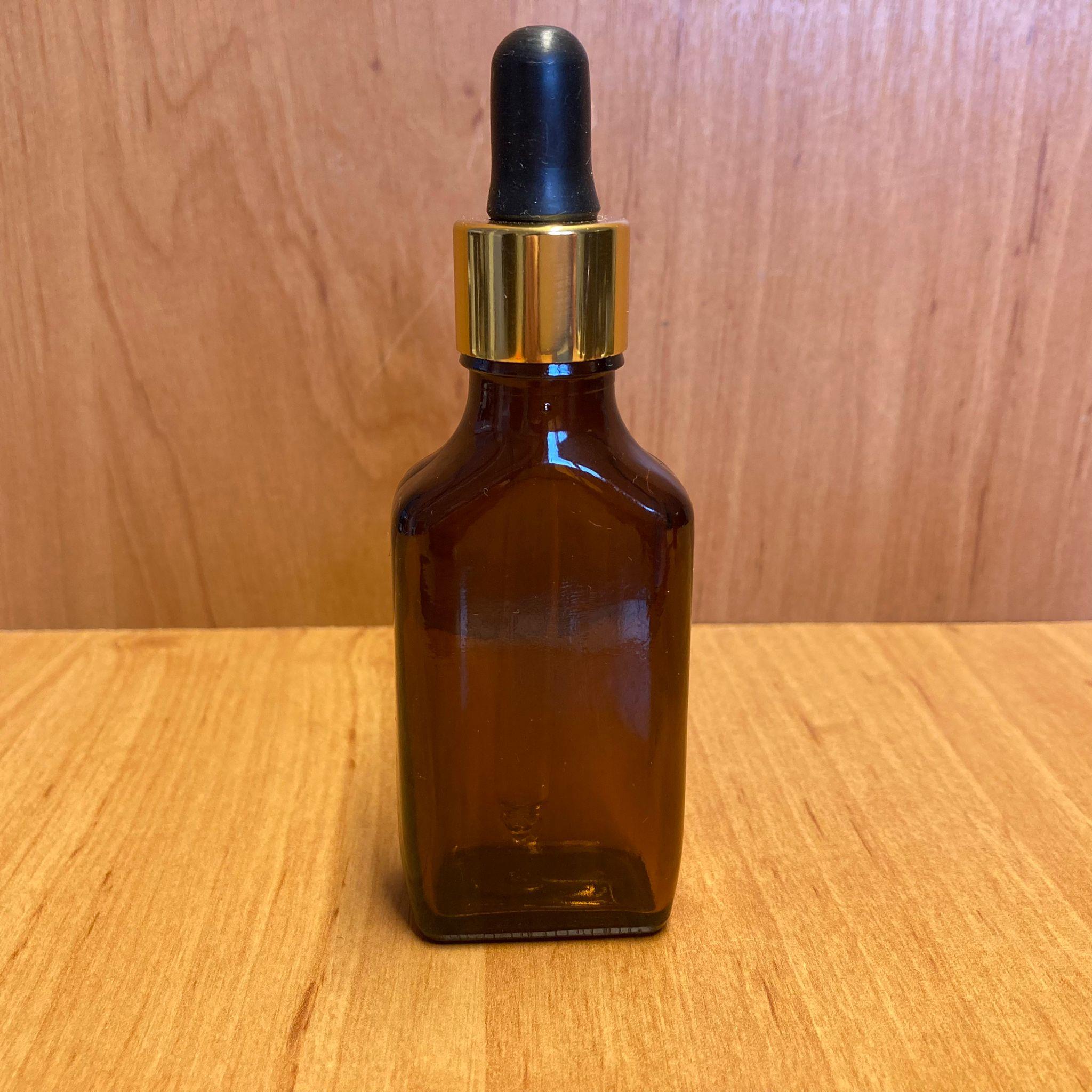 30 CC YASSI AMBER CAM DAMLALIKLI ŞİŞE - SİYAH EMZİK - GOLD METALİK KAPAK - 30 ML KAHVERENGİ CAM DAMLALIKLI ŞİŞE