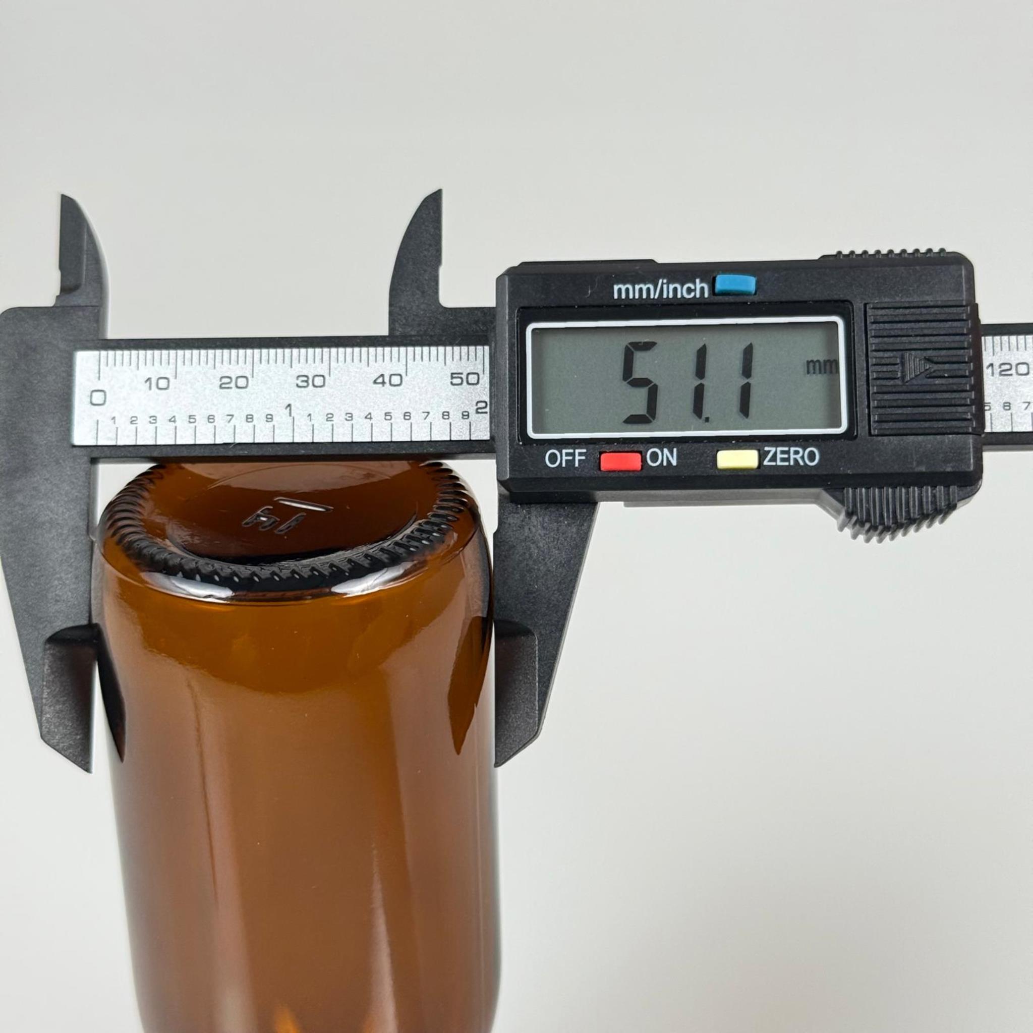 150 ML CAM ECZA ŞİŞESİ + 5 ML DOZAJ PİPETİ + DOZAJ TIPASI + CONTALI PLASTİK KAPAK TAKIM