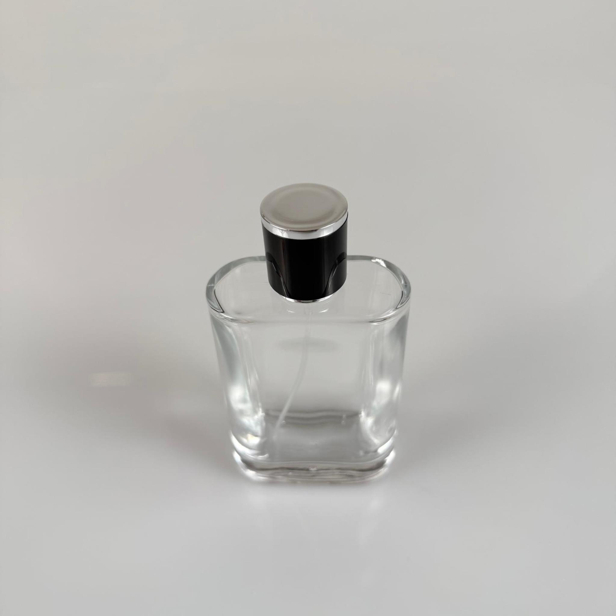 100 ML YASSI MODEL CEO PARFÜM ŞİŞESİ - GOLD METAL SPREYLİ + GÜMÜŞ SİYAH KAPAKLI (AĞIZ 15 MM GEÇME KOLAY KAPAMA)