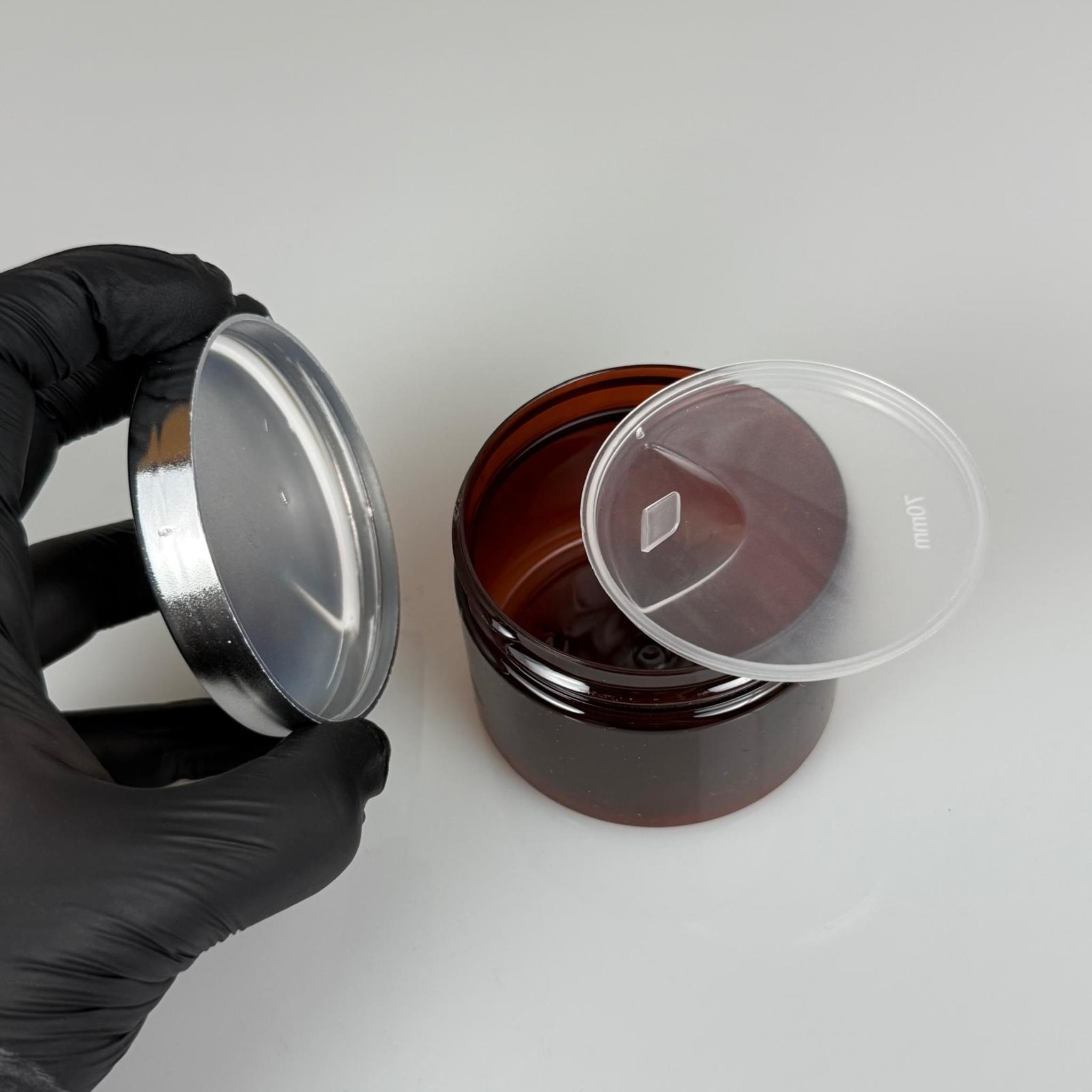 150 ML SERT PET KAVANOZ + GÜMÜŞ KAPLAMALI PLASTİK KAPAK + İÇ TIPA - 150 CC KALIN AMBER PLASTİK KAVANOZ GÜMÜŞ KAPLAMALI PLASTİK KAPAKLI İÇ TIPALI TAKIM - KREM KAVANOZLARI
