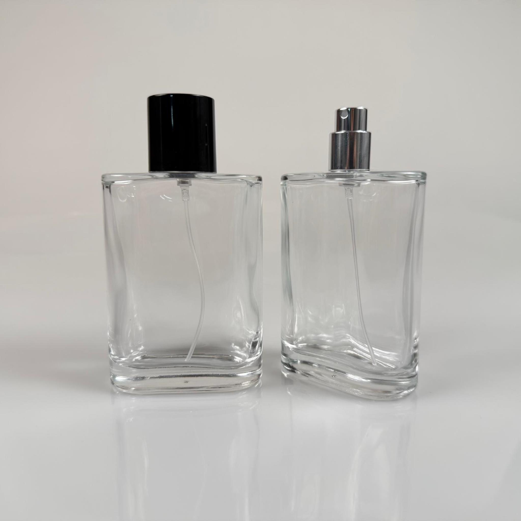 100 ML YASSI MODEL CEO PARFÜM ŞİŞESİ - GÜMÜŞ METAL SPREYLİ + SİYAH KAPAKLI (AĞIZ 15 MM GEÇME KOLAY KAPAMA)