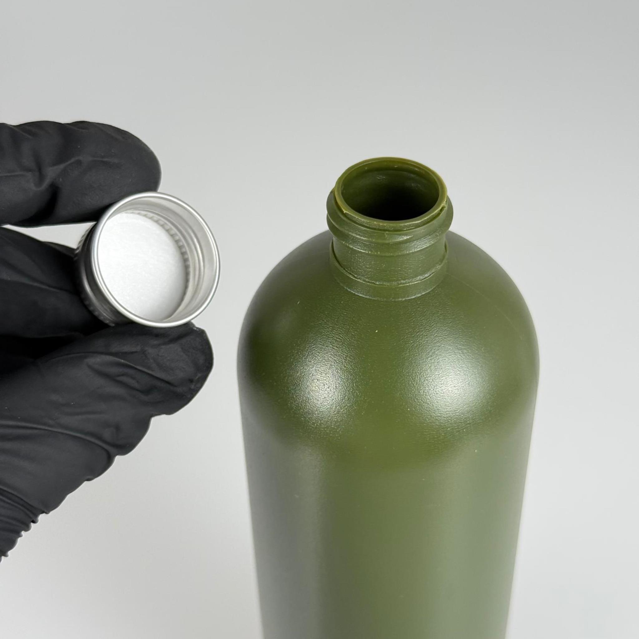 500 CC YEŞİL SİLİNDİR MODEL MAT SIKILABİLİR POLİETİLEN ŞİŞE 47 GRAM (24 AĞIZ) + KÖPÜK CONTALI GÜMÜŞ METAL ALÜMİNYUM KAPAK - 500 ML POLİETİLEN ASETON ŞİŞESİ