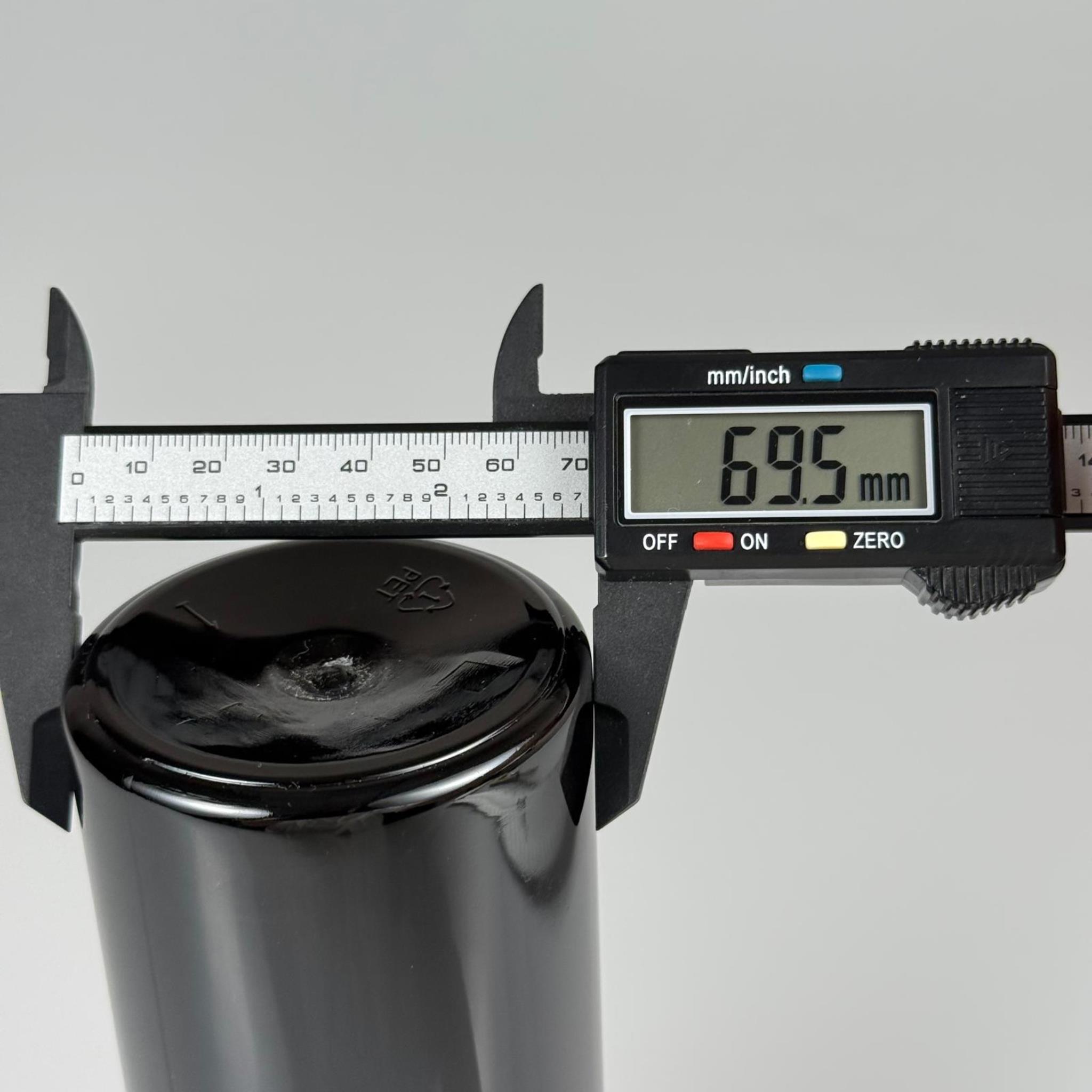 500 CC SİYAH UZUN SİLİNDİR PET ŞİŞE KALIN (26 GR) - GÜMÜŞ METAL ALÜMİNYUM KAPAKLI - 28 AĞIZ - 500 ML PET ŞİŞE