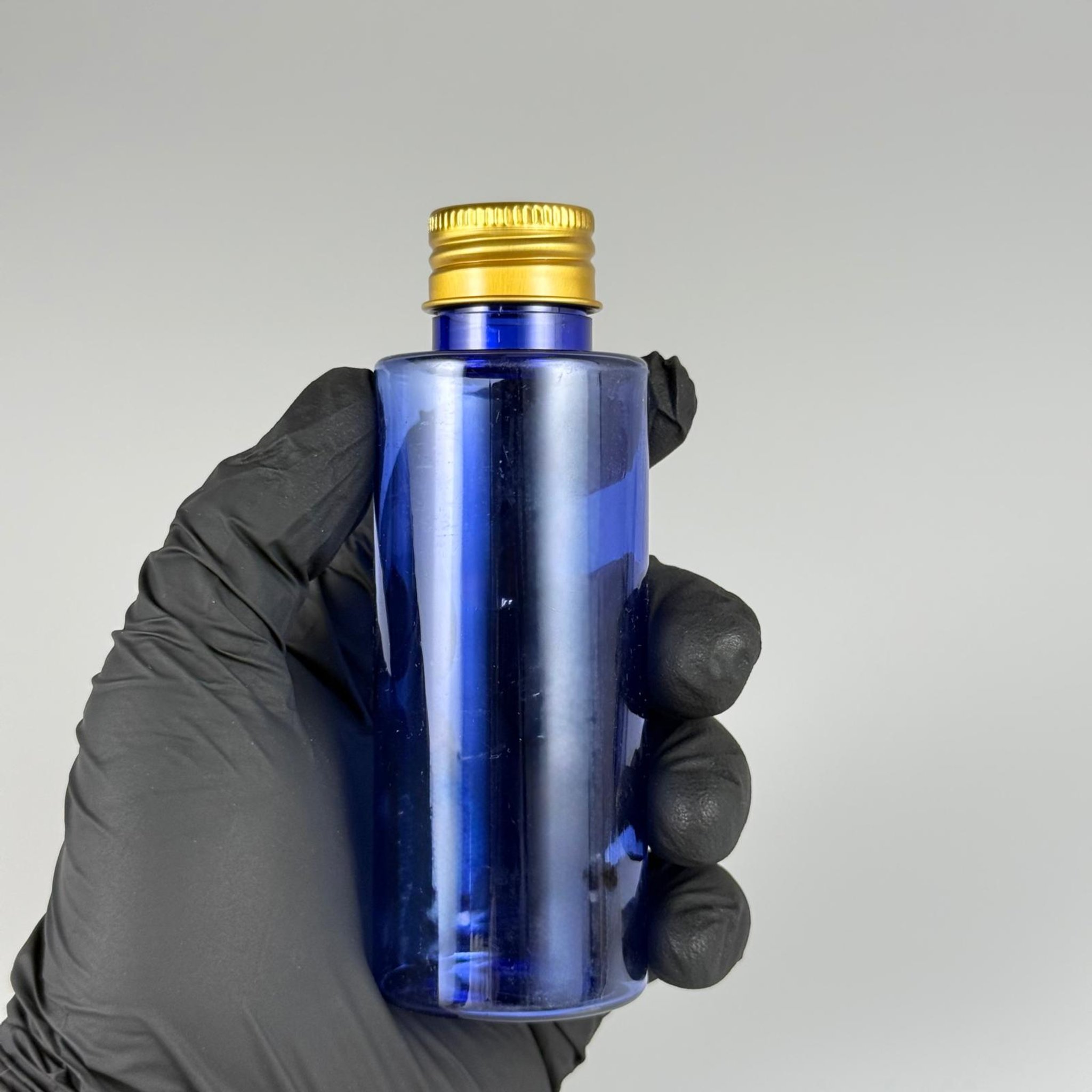 100 CC MAVİ SİLİNDİR KESKİN KÜT MODEL SERT PET ŞİŞE (17 GR - 24 AĞIZ ) + KÖPÜK COMTALI GOLD METAL ALÜMİNYUM KAPAK + KOLONYA TIPALI TAKIM - 100 ML KAPAKLI MAVİ PET ŞİŞELER
