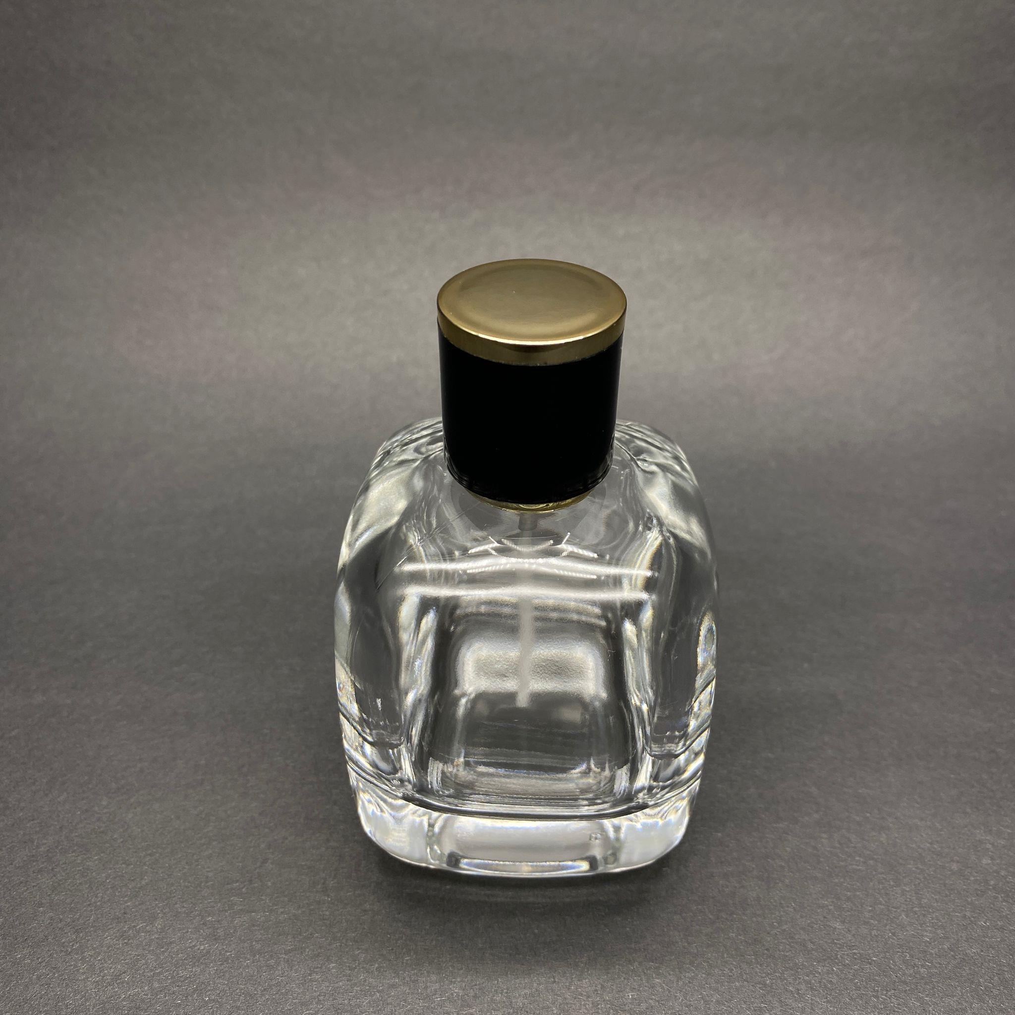 100 ML OVAL KARE MODEL CORE PARFÜM ŞİŞESİ - GÜMÜŞ METAL SPREYLİ + GOLD SİYAH KAPAKLI (AĞIZ 15 MM GEÇME KOLAY KAPAMA)