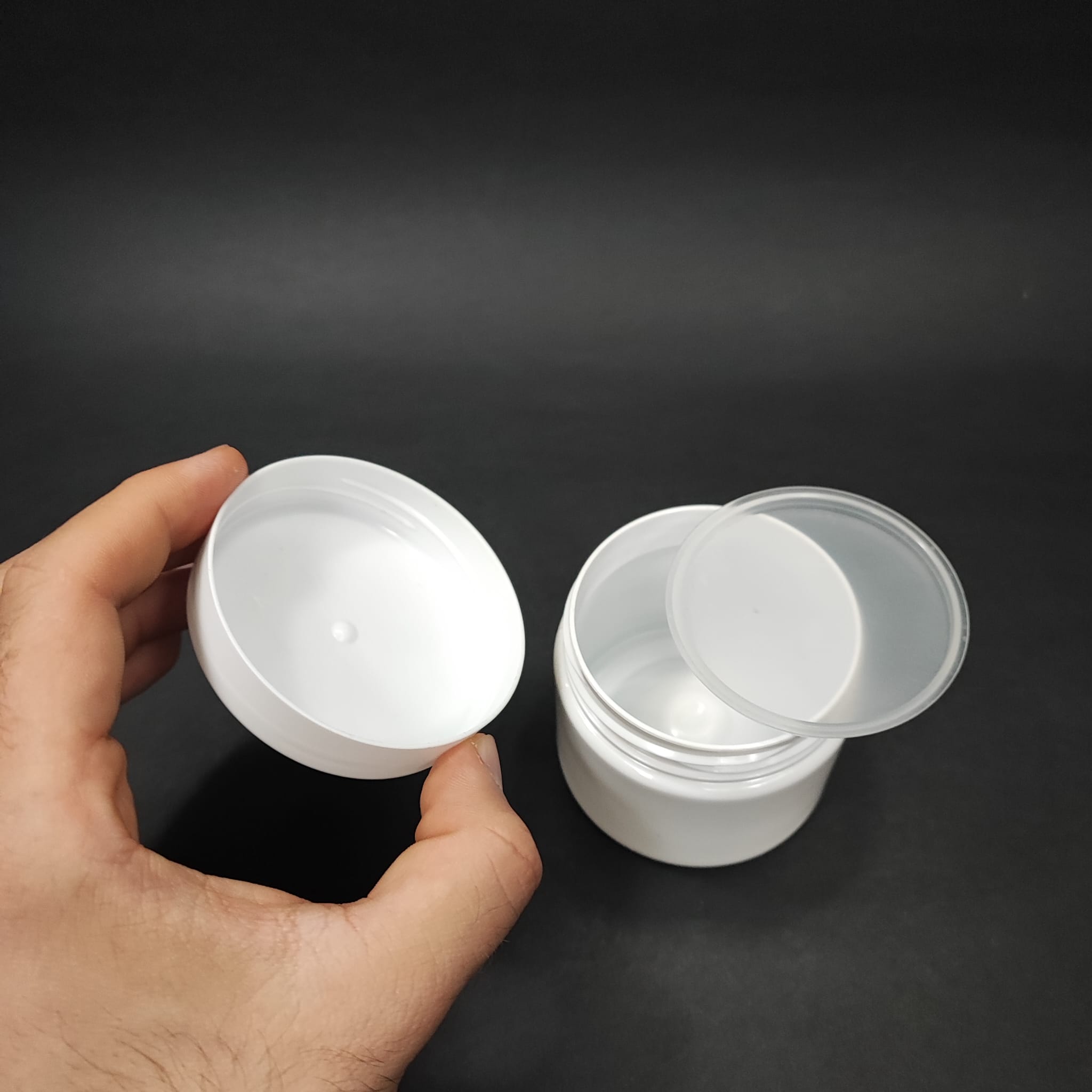 100 CC BEYAZ PET KAVANOZ - BEYAZ KAPAKLI - İÇ TIPALI  - 100 ML PLASTİK KREM KAVANOZU
