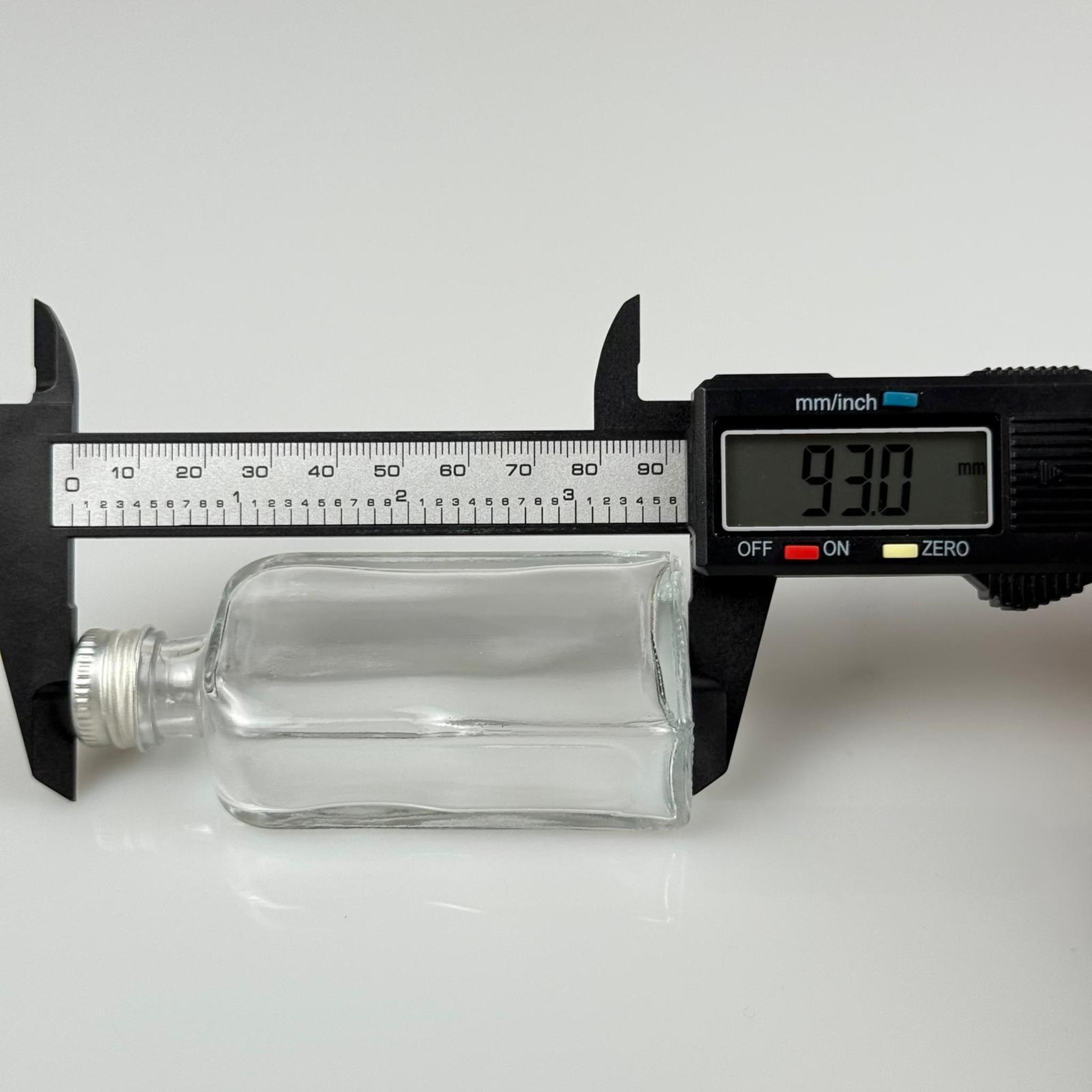 40 CC YASSI DİKDÖRTGEN CAM ŞİŞE - GÜMÜŞ METAL KAPAKLI KOLONYA TIPALI - 40 ML PRESTİJLİ ŞİŞE