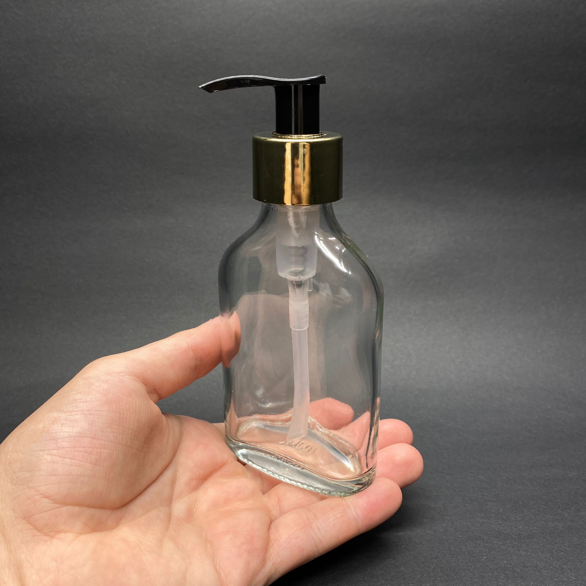 100 CC YASSI CAM ŞİŞE - GOLD POMPALI  - 100 ML SIVI SABUN POMPALI YASSI CAM ŞİŞE , CAM TONİK ŞİŞESİ