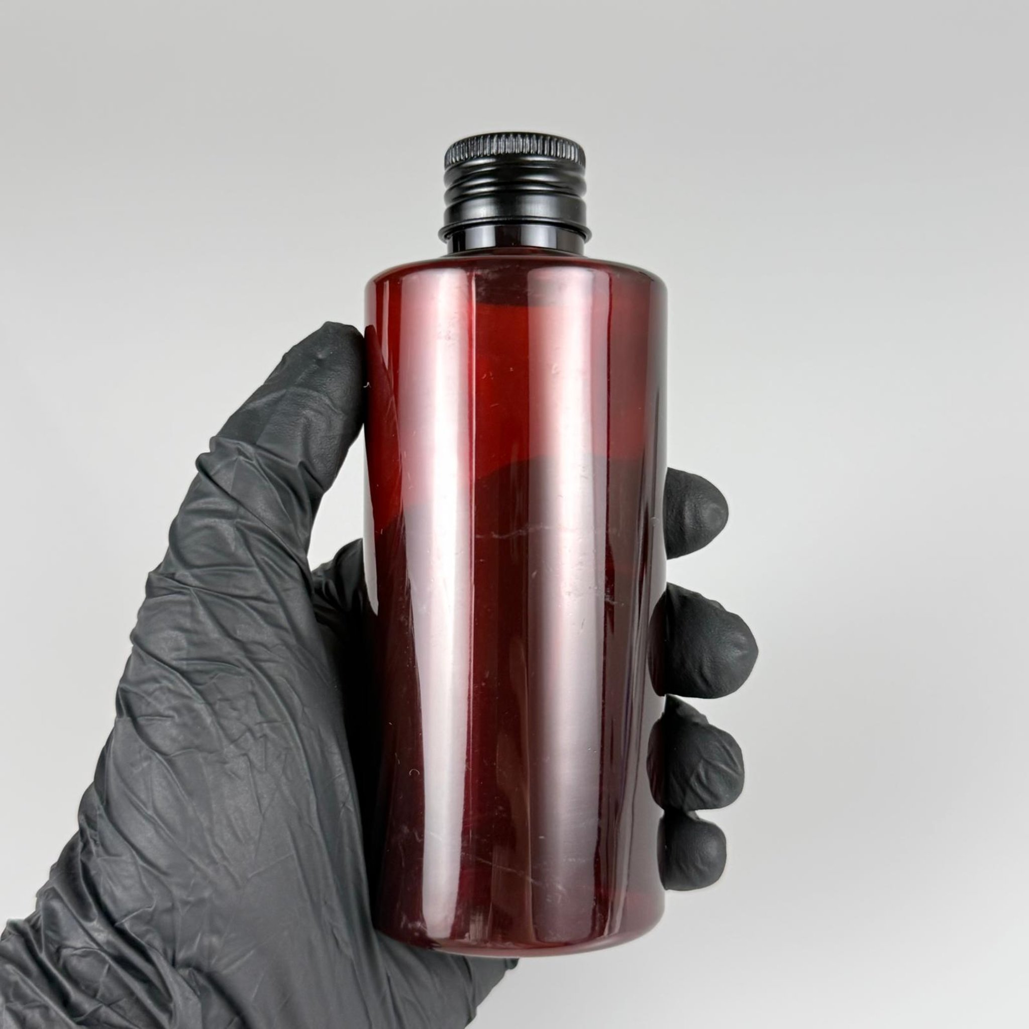 200 CC AMBER SİLİNDİR KESKİN KÜT MODEL SERT PET ŞİŞE (25 GR - 24 AĞIZ ) + KÖPÜK CONTALI SİYAH METAL ALÜMİNYUM KAPAKLI + KOLONYA TIPALI TAKIM - 200 ML KAPAKLI KAHVERENGİ PET ŞİŞELER