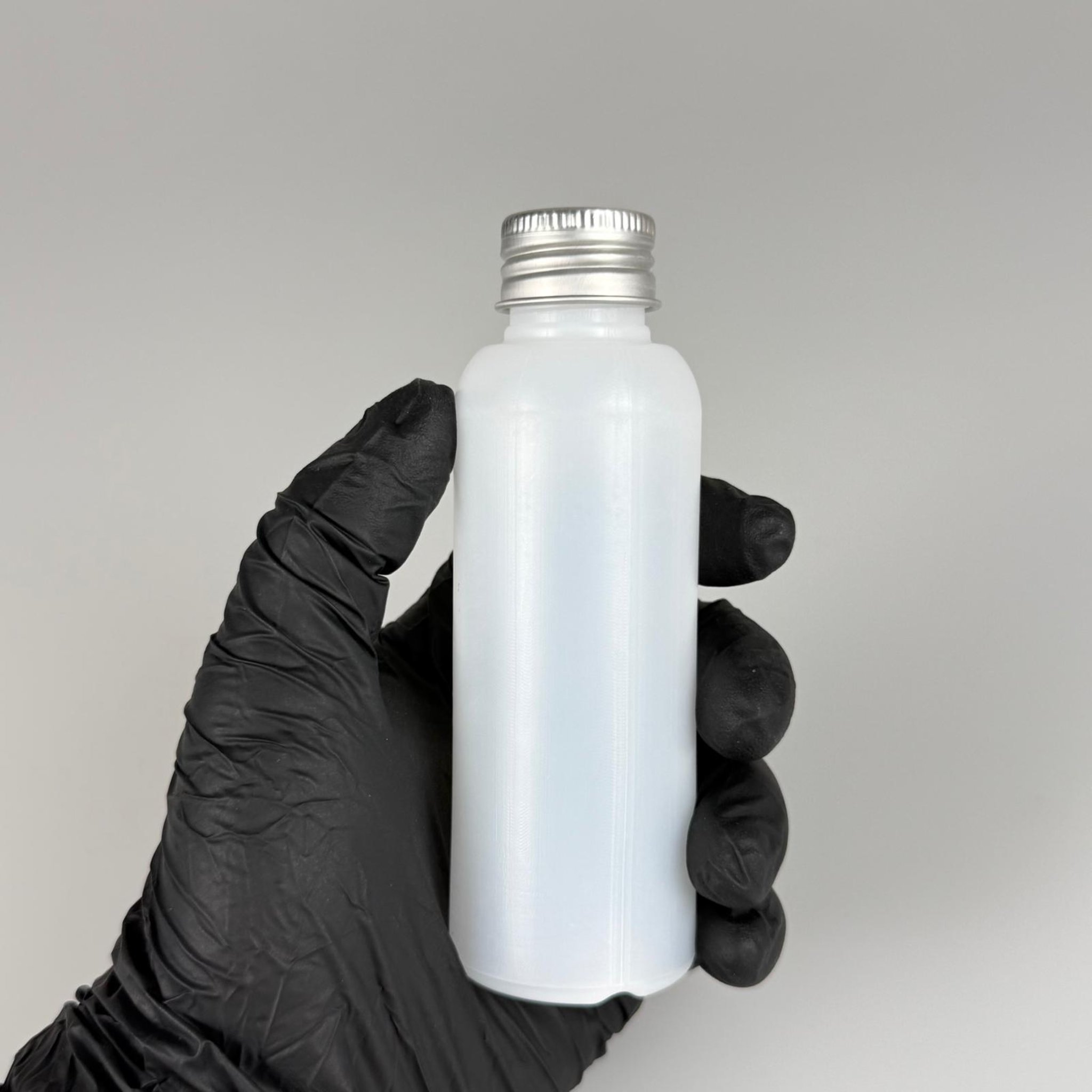 100 CC NATÜREL SERT POLİETİLEN ASETON ŞİŞESİ ( 24 MM ) + KÖPÜK CONTALI GÜMÜŞ METAL ALÜMİNYUM KAPAKLI + KOLONYA TIPALI TAKIM - 100 ML KAPAKLI PLASTİK ASETON ŞİŞELERİ
