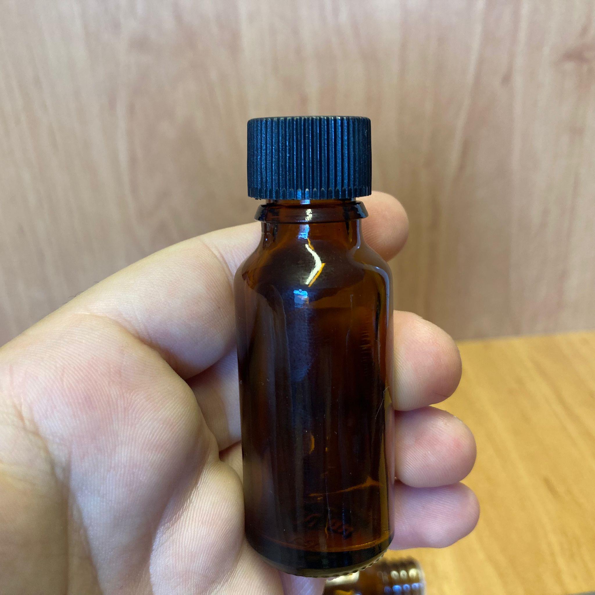 20 CC AMBER İÇTEN DAMLALIKLI - PLASTİK SİYAH KAPAKLI CAM ŞİŞE - 20 ML KOLONYA TIPALI CAM ŞİŞE