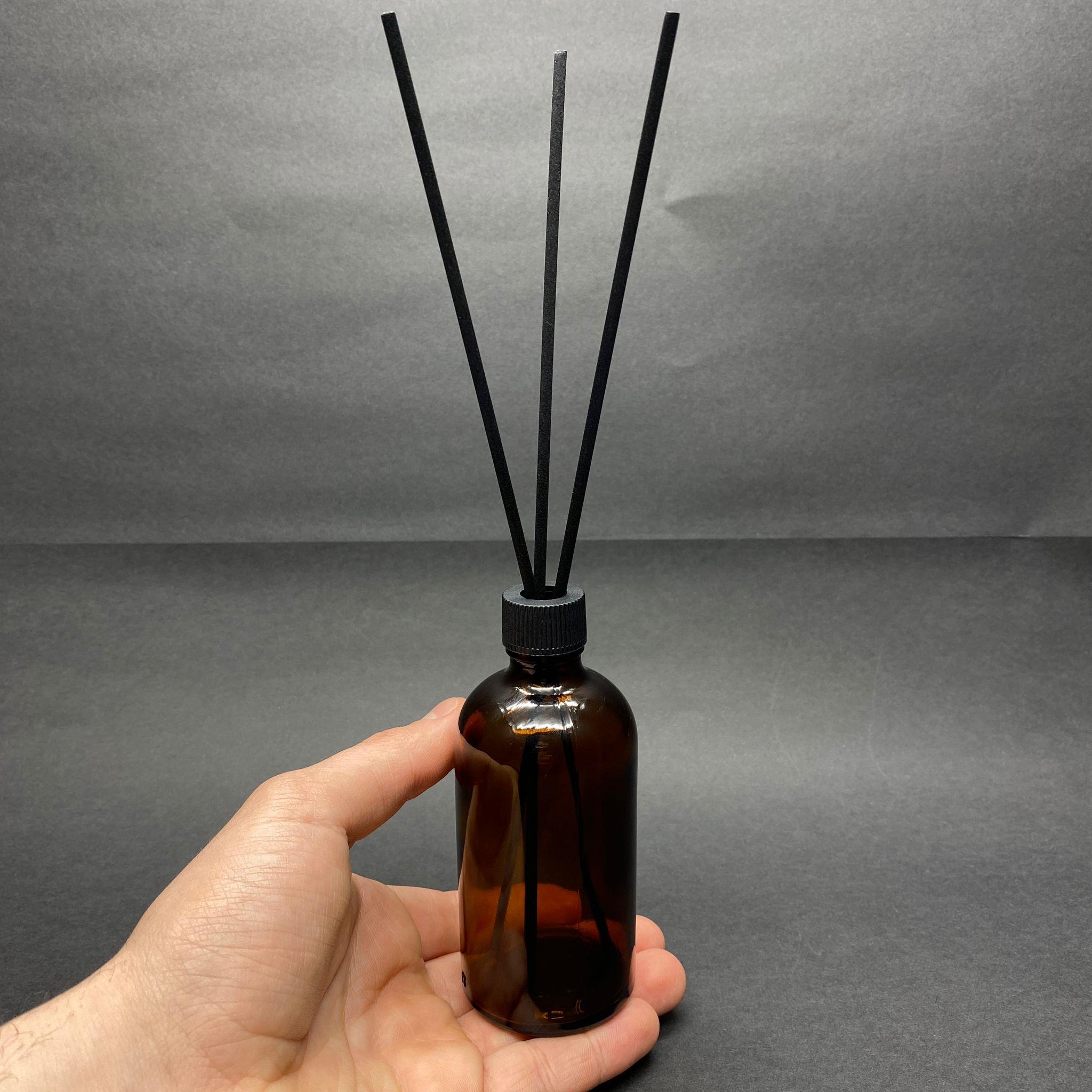 100 CC AMBER CAM BAMBU ODA KOKUSU ŞİŞESİ - 100 ML ÇUBUKLU BAMBU ODA KOKUSU ŞİŞESİ - DİFÜZÖR ŞİŞE- CAM ŞİŞE + SİYAH PLASTİK KAPAK + PLASTİK TIPA + 3 ADET FİBER SİYAH BAMBU ÇUBUK