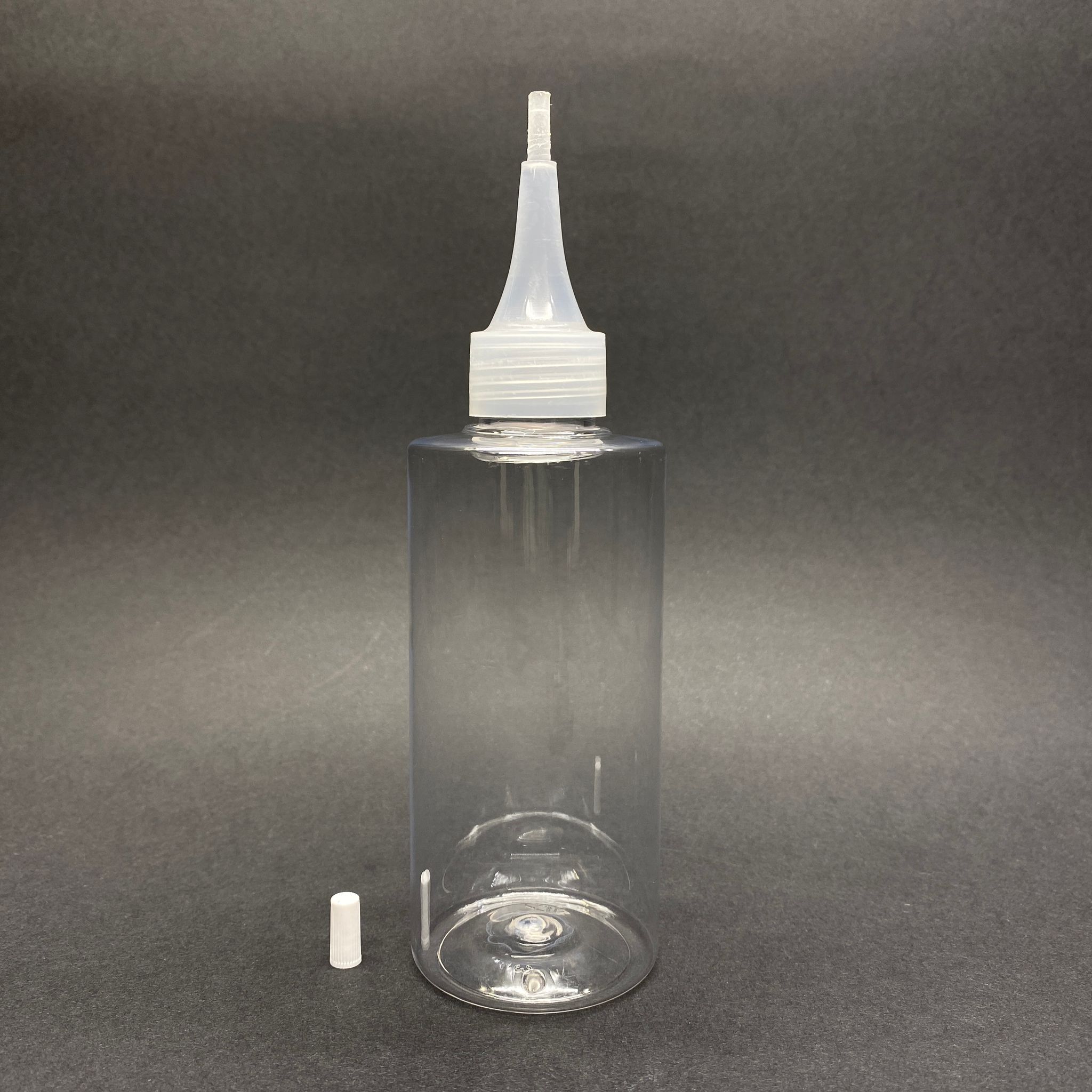200 CC SİLİNDİR KESKİN KÜT MODEL SERT (25 GR) PET ŞİŞE - BEYAZ AKITICILI SİVRİ KAPAKLI - AĞIZ ÇAPI 24 MM - ŞEFFAF