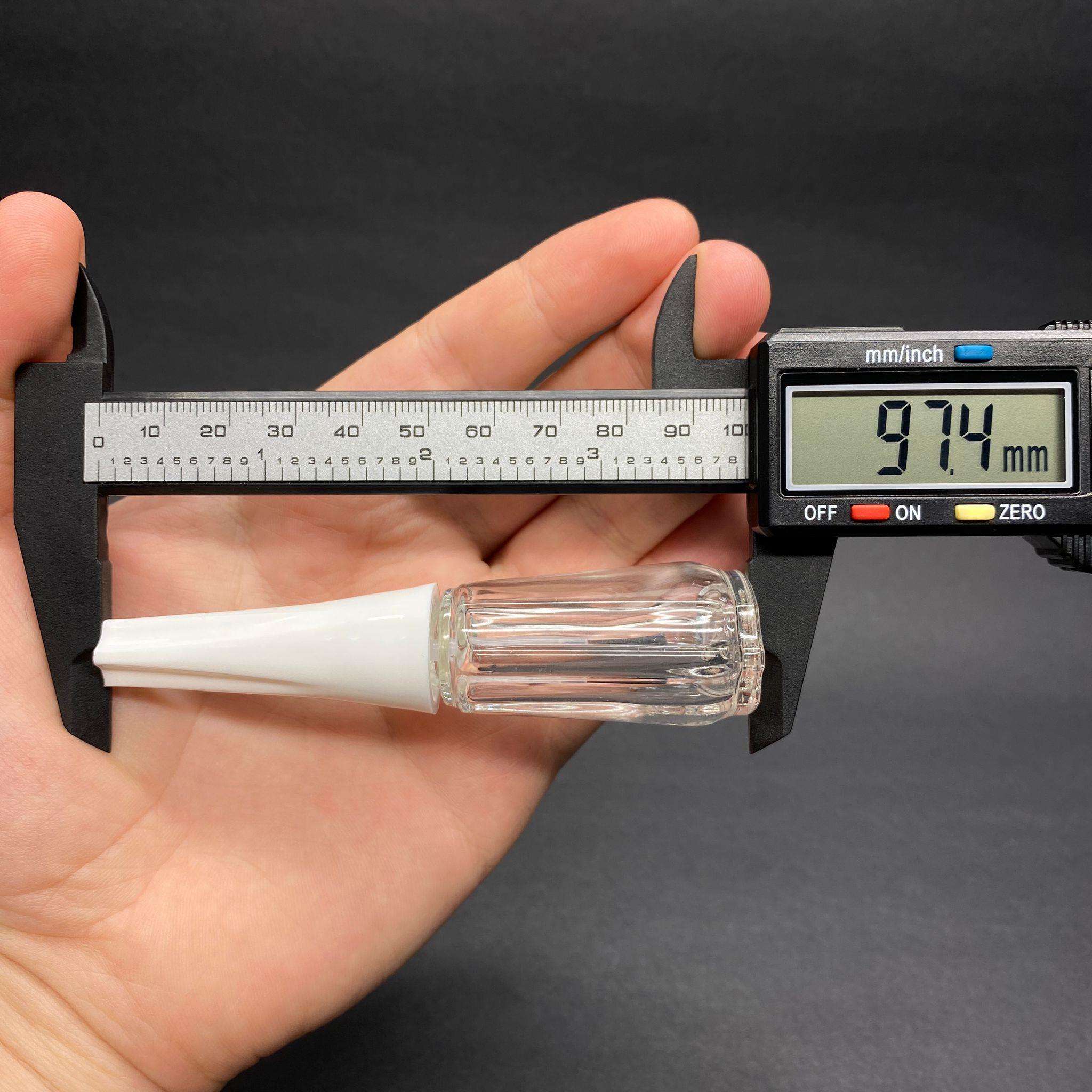 15 CC FIRÇALI YASSI YANDAN ÇIKINTILI CAM ŞİŞE - ŞEFFAF - 15 ML KAPAKLI FIRÇALI CAM ŞİŞE - CAM OJE ŞİŞESİ FIRÇALI BEYAZ KAPAKLI TAKIM - BOŞ OJE ŞİŞESİ, FIRÇALI ŞİŞE, OTOMOTİV VE MOBİLYA İÇİN RÖTÜŞ BOYA ŞİŞESİ VB. ÇOK AMAÇLI FIRÇALI ŞİŞE