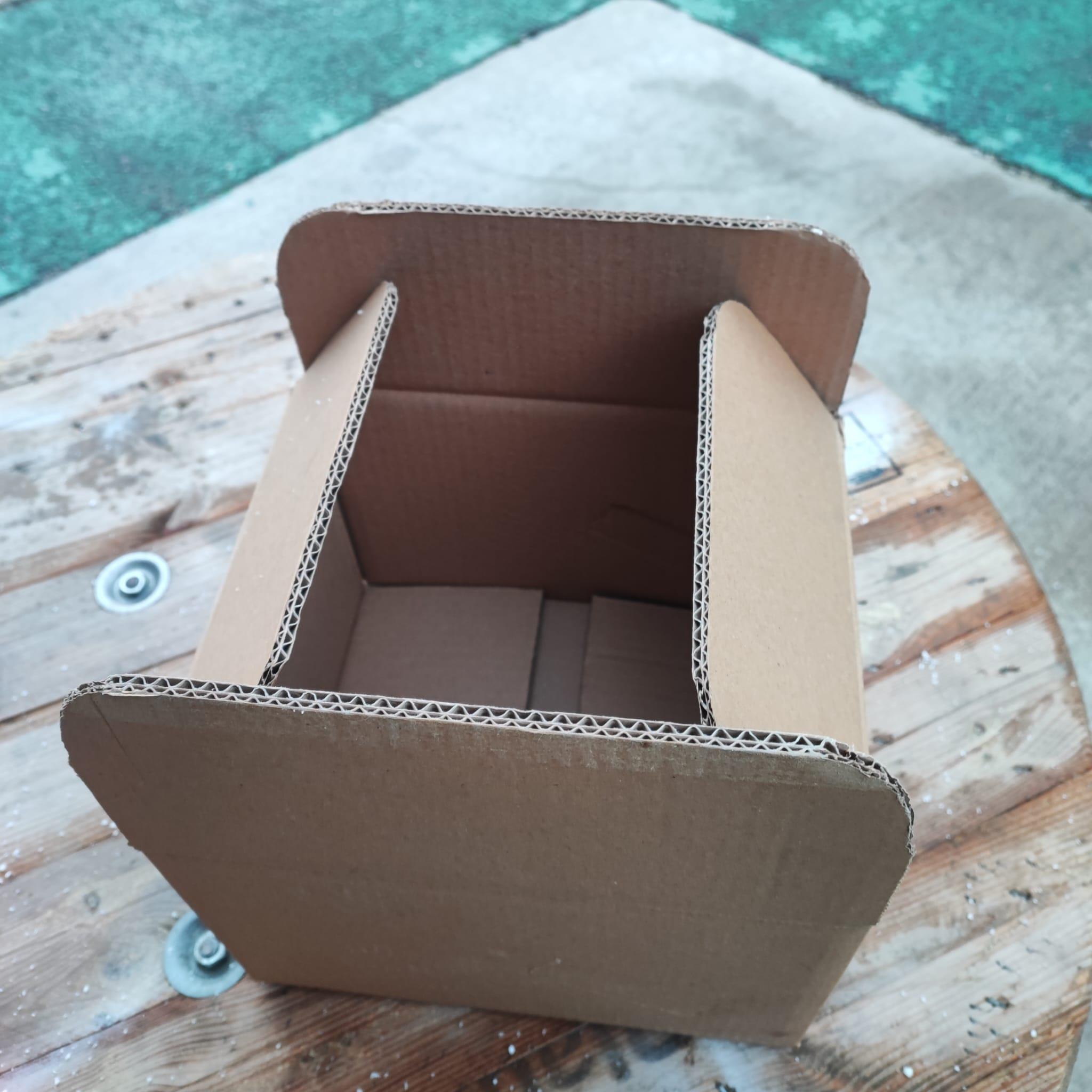30*26*20 CM KARTON KUTU - İKİ OLUKLU TAHTA GİBİ - BOŞ KARTON KUTU - BOŞ KOLİ - KARTON KOLİ - TAŞINMAK İÇİN KOLİ -  BURSA DEPOMUZDAN ALABİLİRSİNİZ