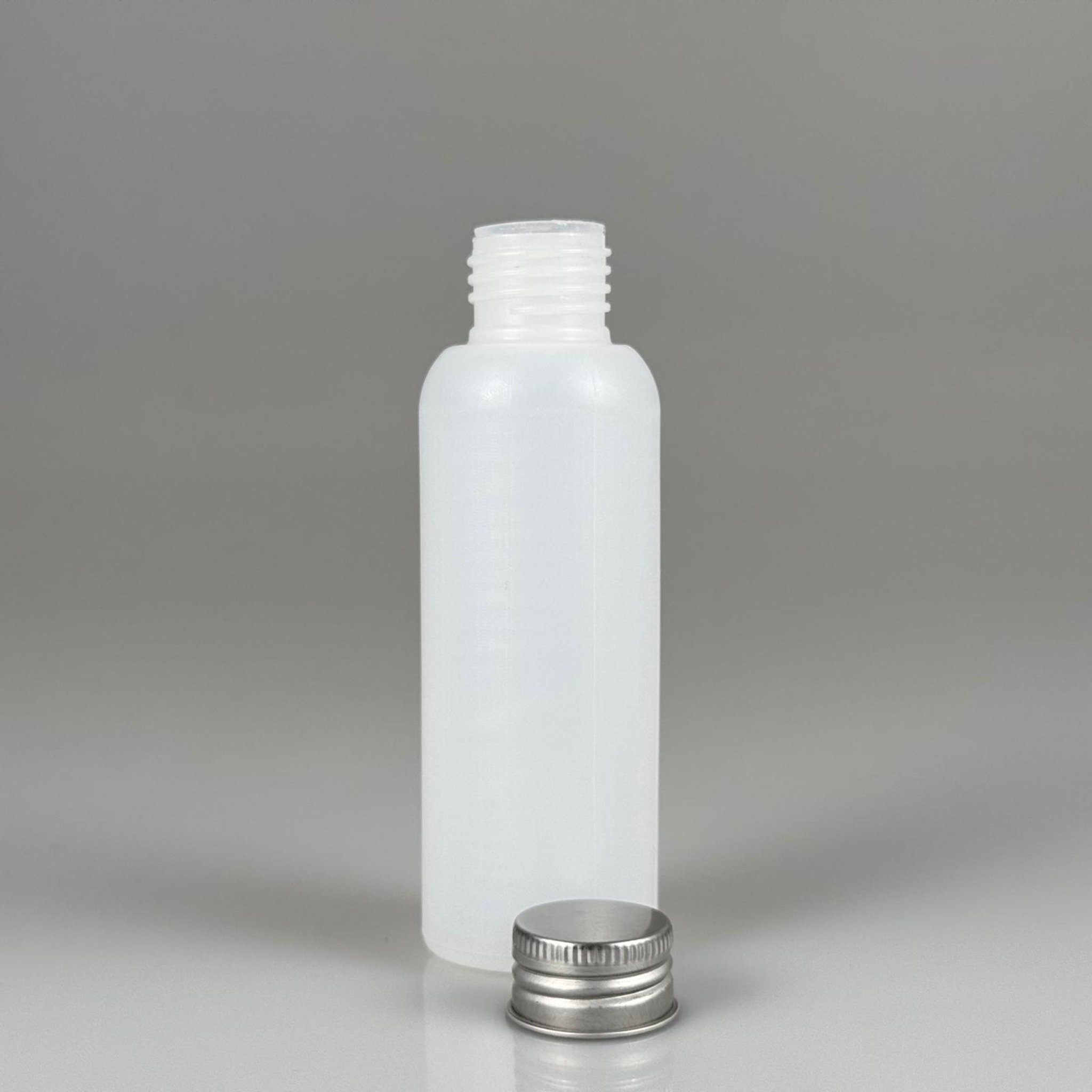 100 CC NATÜREL SERT POLİETİLEN ASETON ŞİŞESİ ( 24 MM ) + KÖPÜK CONTALI GÜMÜŞ METAL ALÜMİNYUM KAPAKLI + KOLONYA TIPALI TAKIM - 100 ML KAPAKLI PLASTİK ASETON ŞİŞELERİ