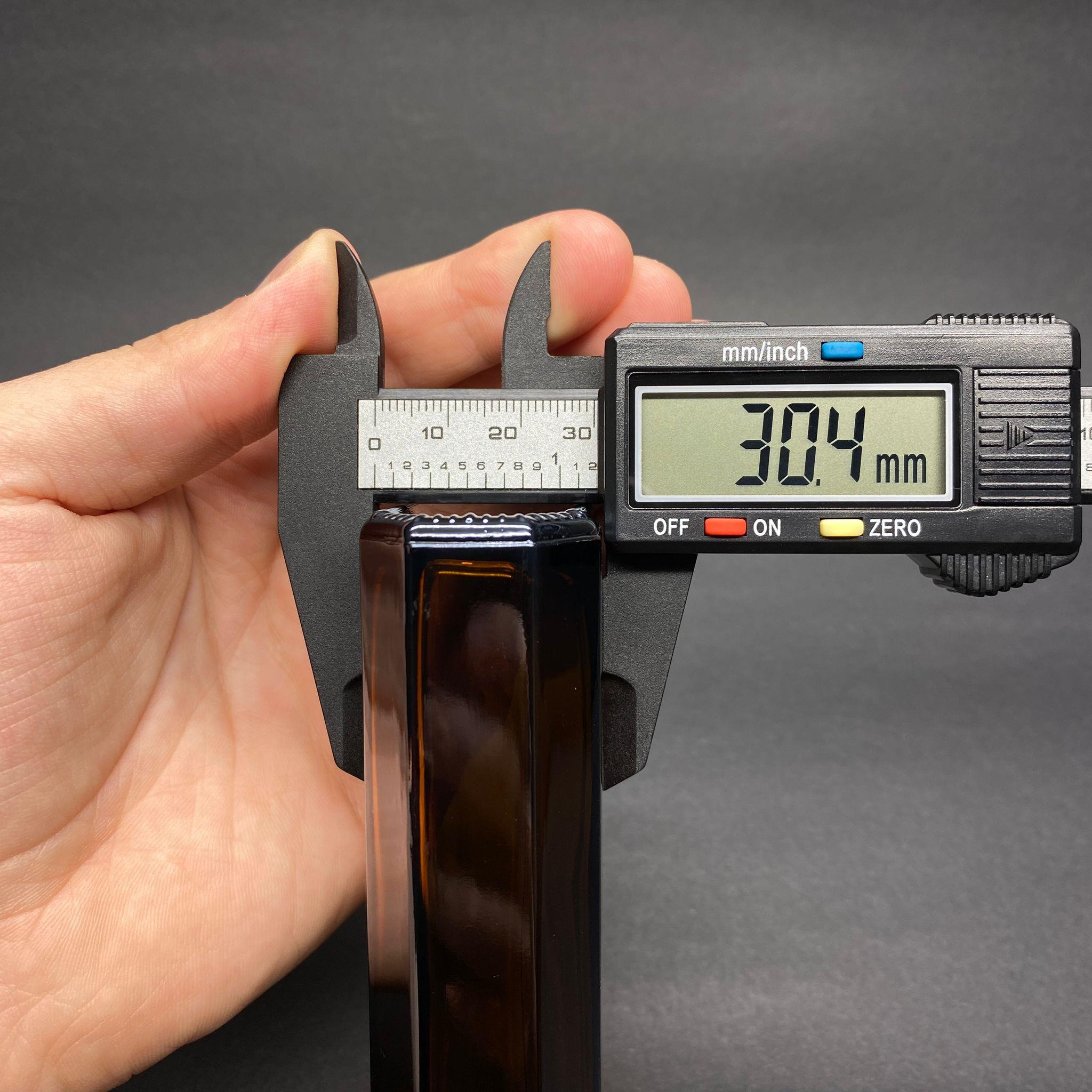 100 CC AMBER YASSI CAM ŞİŞE - SİYAH FLİPTOP AKITICILI KAPAKLI - 100 ML KAHVERENGİ YASSI MODEL CAM ŞİŞE