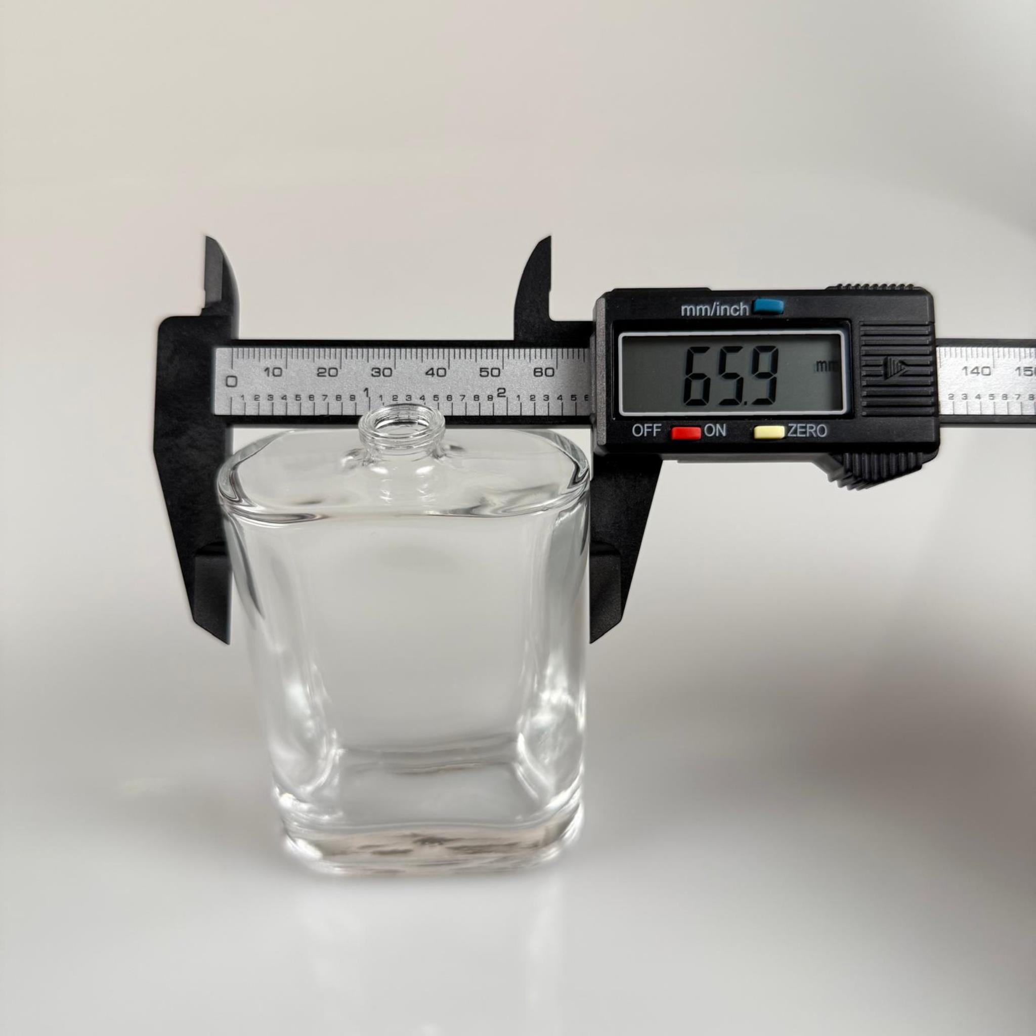 100 ML YASSI MODEL CEO PARFÜM ŞİŞESİ - SİYAH METAL SPREYLİ (AĞIZ 15 MM GEÇME KOLAY KAPAMA)