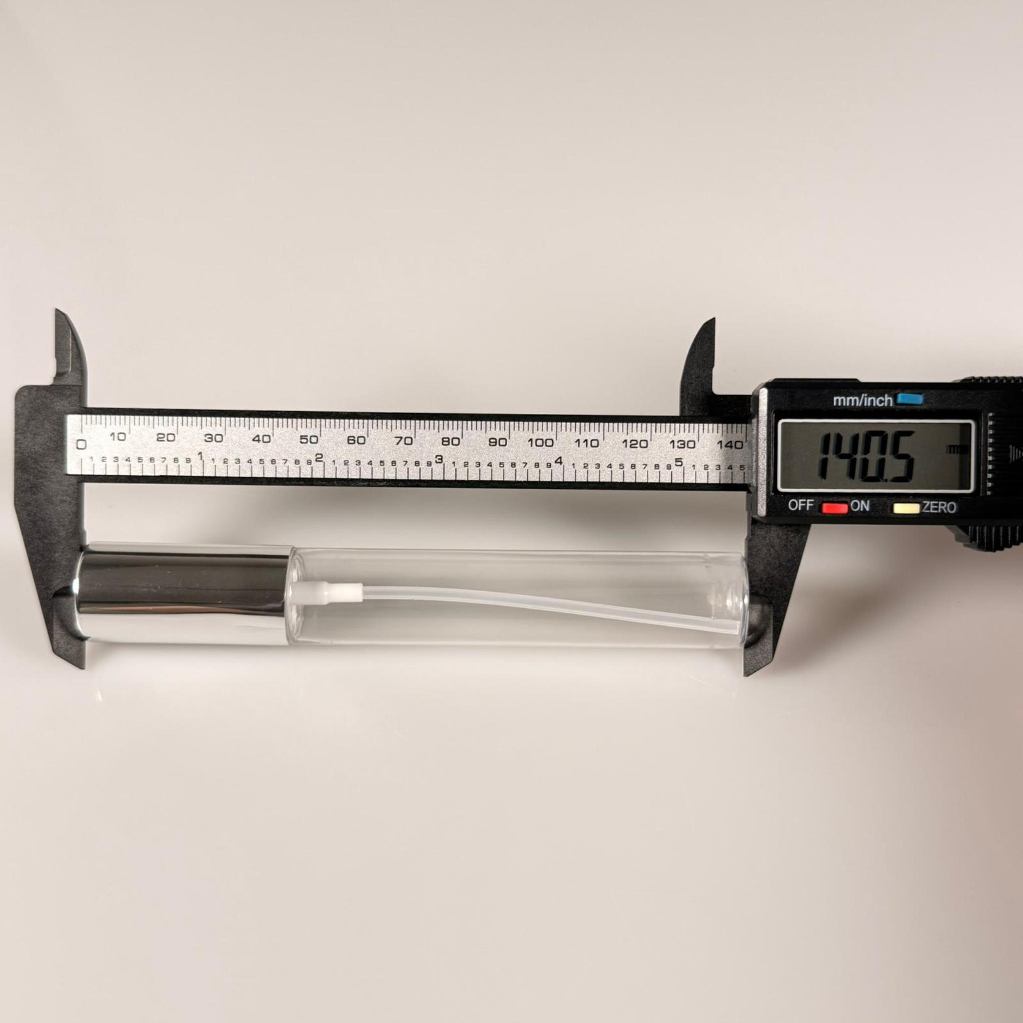 30 CC  PARFÜM ŞİŞESİ - PET KALEM PARFÜM ŞİŞESİ GÜMÜŞ METAL SPREYLİ KAPAKLI TAKIM - 30 ML PLASTİK TÜP PARFÜM ŞİŞESİ - VİDALI SPREY VALF TEKRAR DOLDURULABİLİR - HEDİYELİK PET KOLONYA ŞİŞESİ - DÜĞÜN, NİŞAN, SÖZ, KINA, CENAZE, PROMOSYON İÇİN HEDİYELİK KOLONYA ŞİŞELERİ