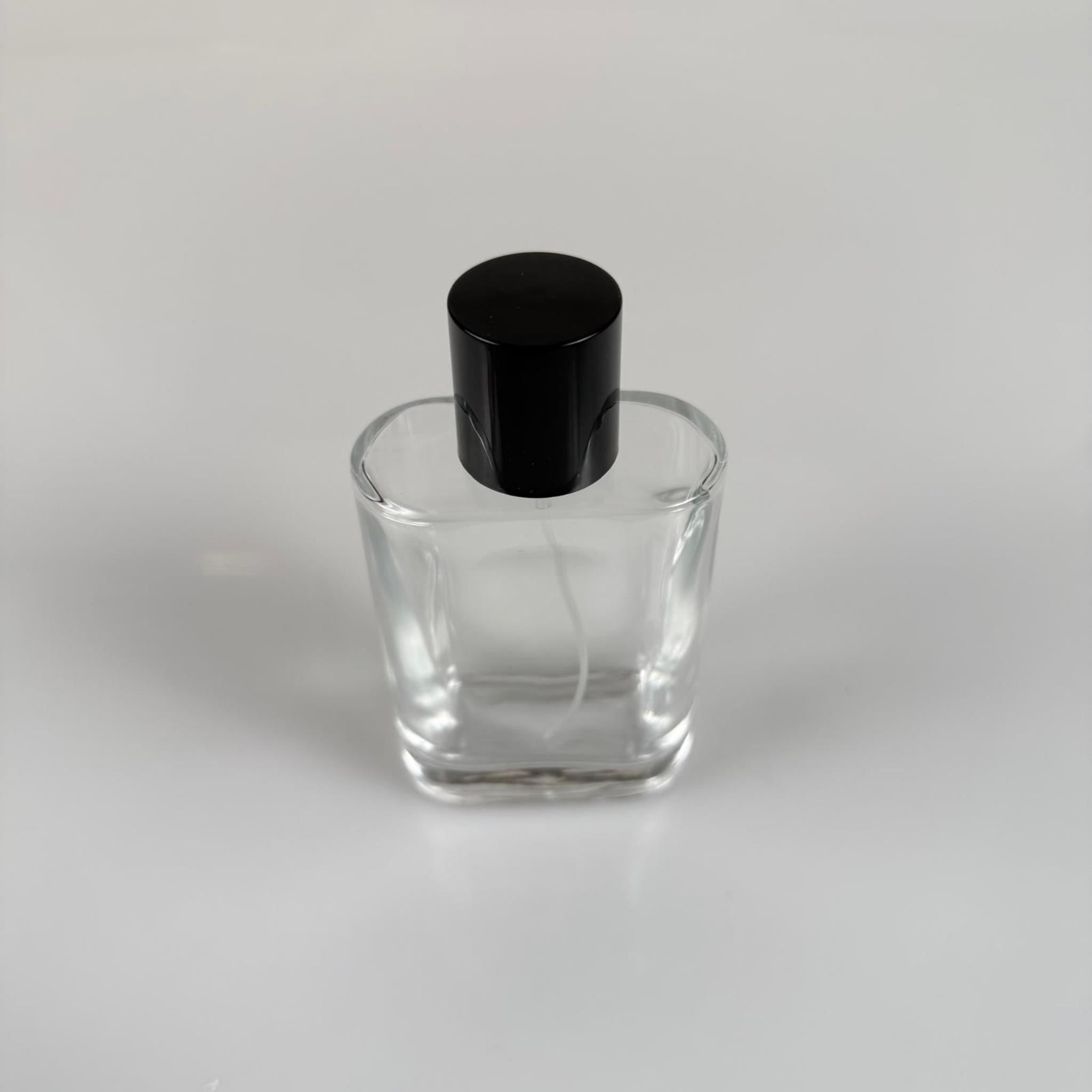 100 ML YASSI MODEL CEO PARFÜM ŞİŞESİ - GÜMÜŞ METAL SPREYLİ + SİYAH KAPAKLI (AĞIZ 15 MM GEÇME KOLAY KAPAMA)