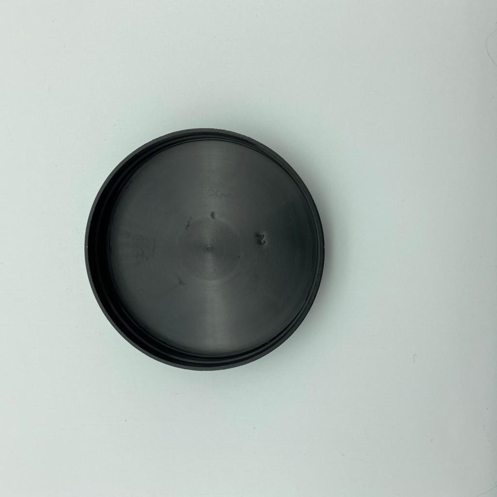 70 MM VİDALI PLASTİK KAPAK SİYAH (SERT PLASTİK KREM KAVANOZLARINA UYUMLU)