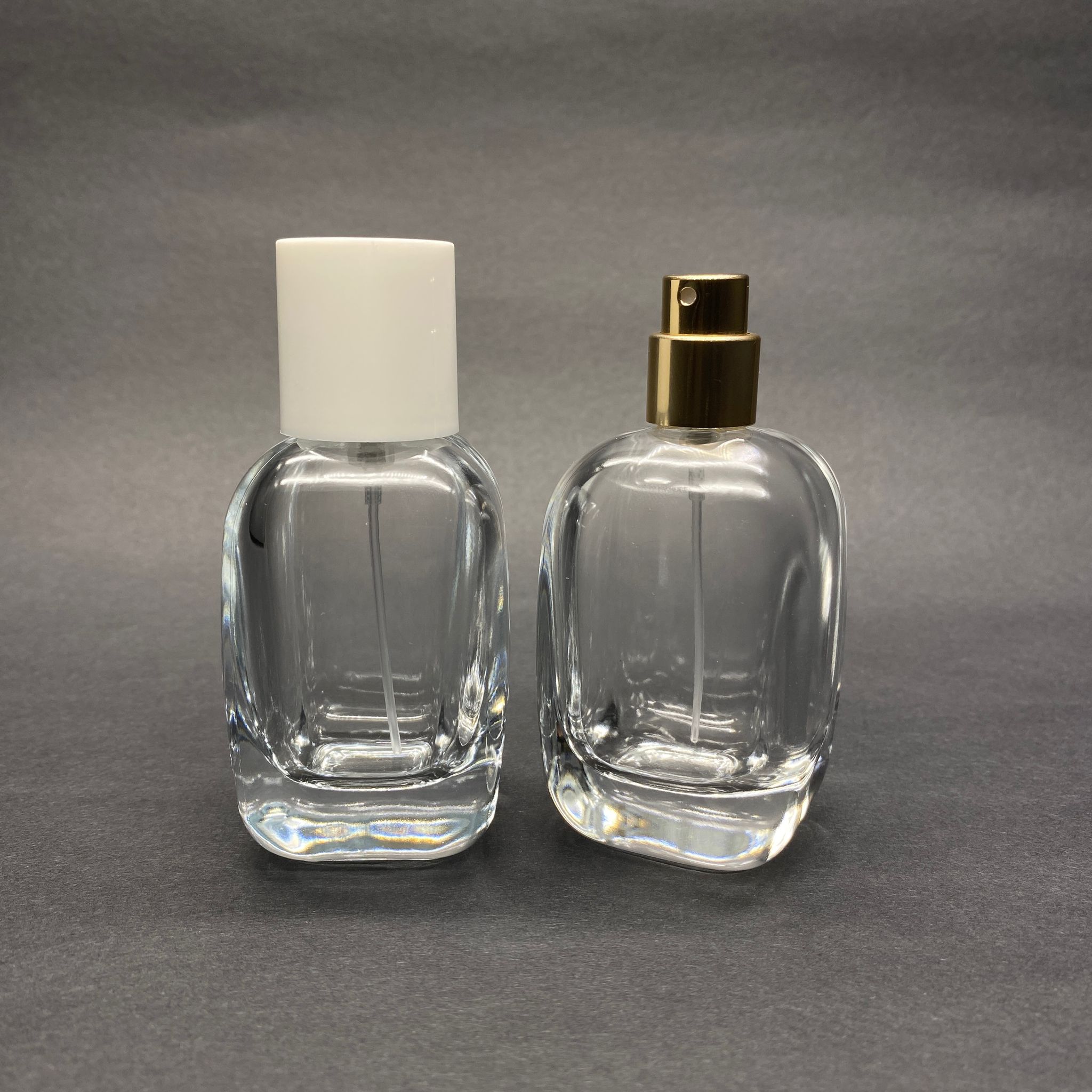 50 ML OVAL KARE MODEL CORE PARFÜM ŞİŞESİ - GOLD METAL SPREYLİ + BEYAZ KAPAKLI (AĞIZ 15 MM GEÇME KOLAY KAPAMA)