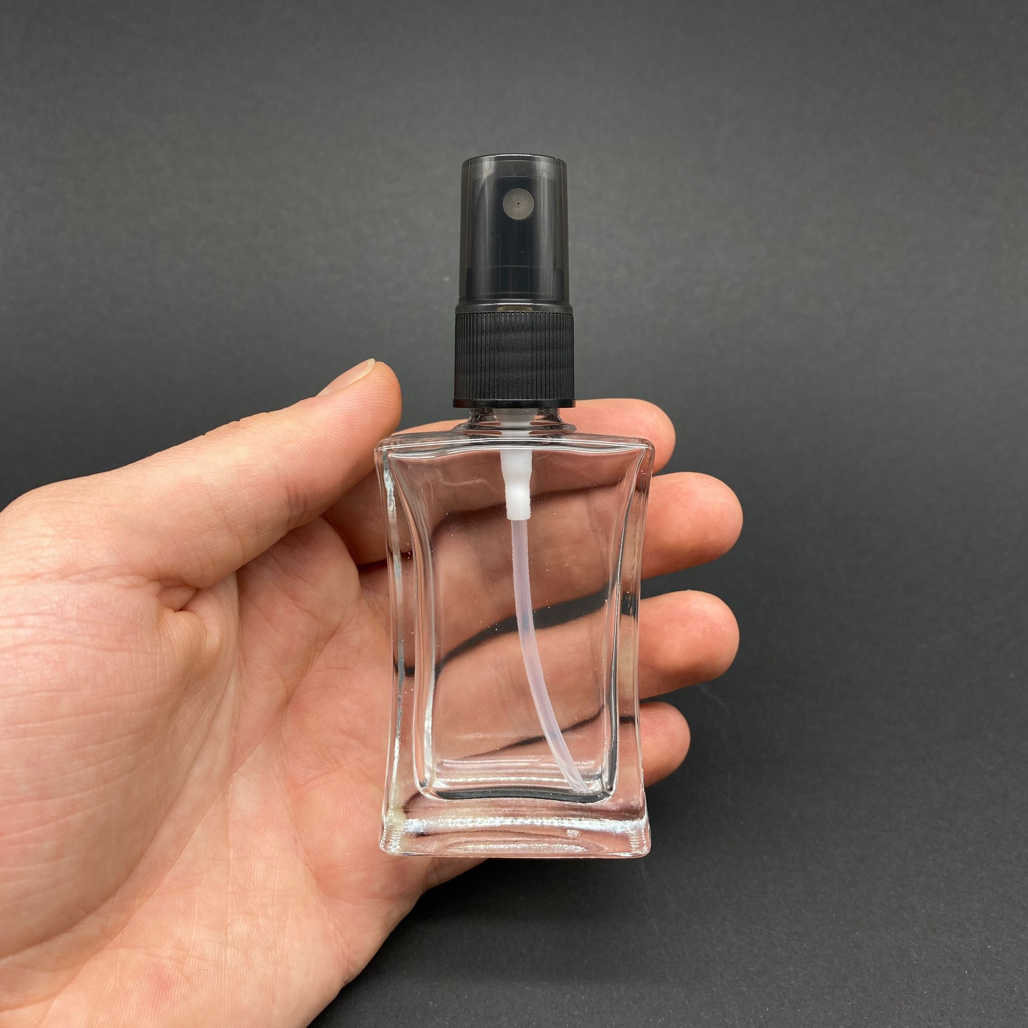 30 CC KÖŞELİ CAM ŞİŞE SİYAH SPREYLİ TAKIM - 30 ML PARFÜM ŞİŞESİ