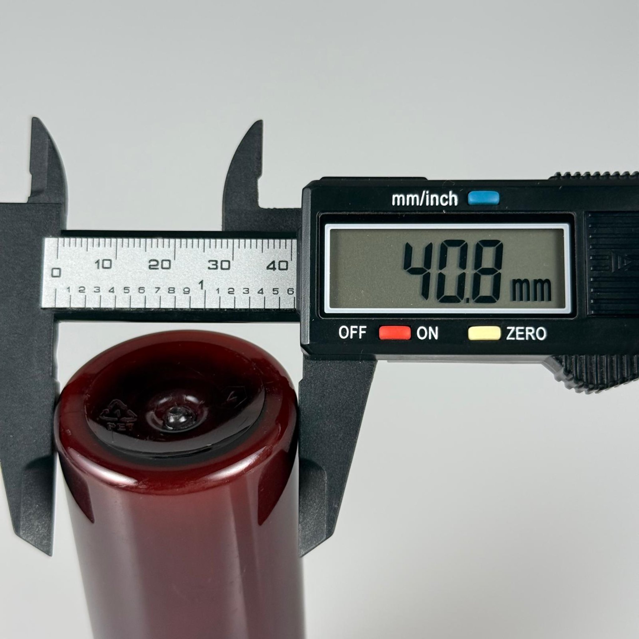 100 CC AMBER SERT MODEL PET ŞİŞE (24 AĞIZ) + KÖPÜK CONTALI GÜMÜŞ METAL ALÜMİNYUM KAPAK TAKIM - 100 ML KAPAKLI KAHVERENGİ KALIN PET ŞİŞELER
