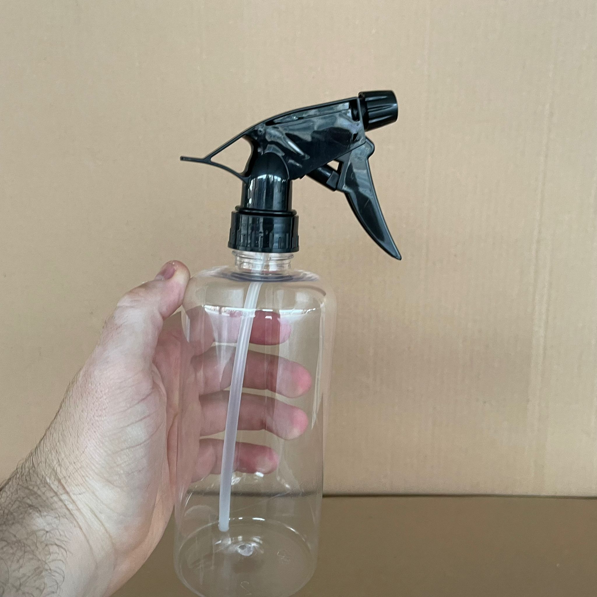 500 CC UZUN SİLİNDİR PET ŞİŞE KALIN (26 GR) - SİYAH TRİGER DOZAJLI KİMYASALA DAYANIKLI SPREYLİ - 28 AĞIZ - 500 ML PET ŞİŞE