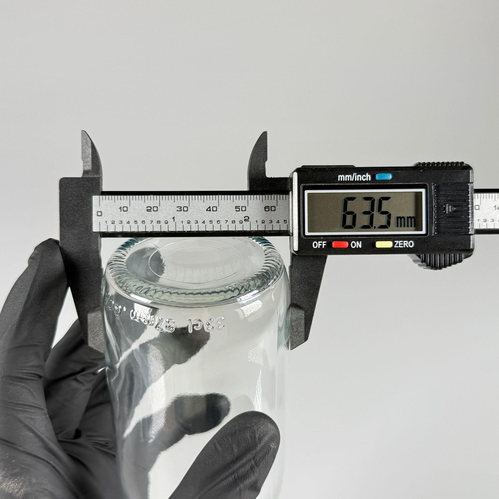 330 ML LÜKS CAM SU ŞİŞESİ - 330 CC BOŞ CAM SU ŞİŞELERİ - GÜMÜŞ ALÜMİNYUM METAL KAPAKLI (ELLE AÇILIP KAPANABİLİR) - RESTORAN, CAFE, OTEL VS İÇİN PREMİUM CAM ŞİŞE