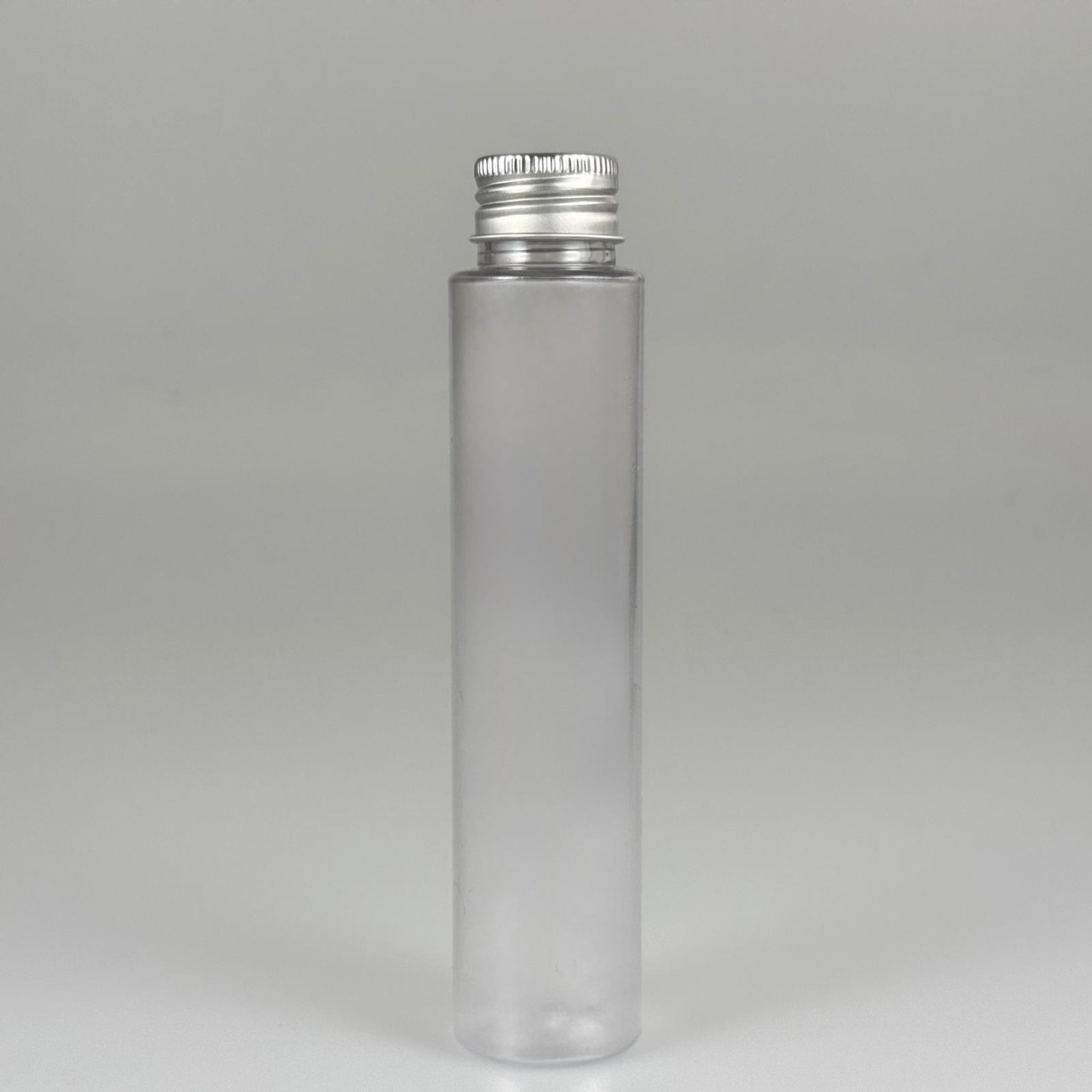 100 CC UZUN SİLİNDİR BUĞULU PET ŞİŞE ( 24 GR - 24 AĞIZ ) + KÖPÜK CONTALI GÜMÜŞ METAL ALÜMİNYUM KAPAK TAKIM - 100 ML BİBERİYE SUYU, LAVANTA YAĞI, SAÇ SERUM, TONİK VB İÇİN PLASTİK KOZMETİK AMBALAJLARI