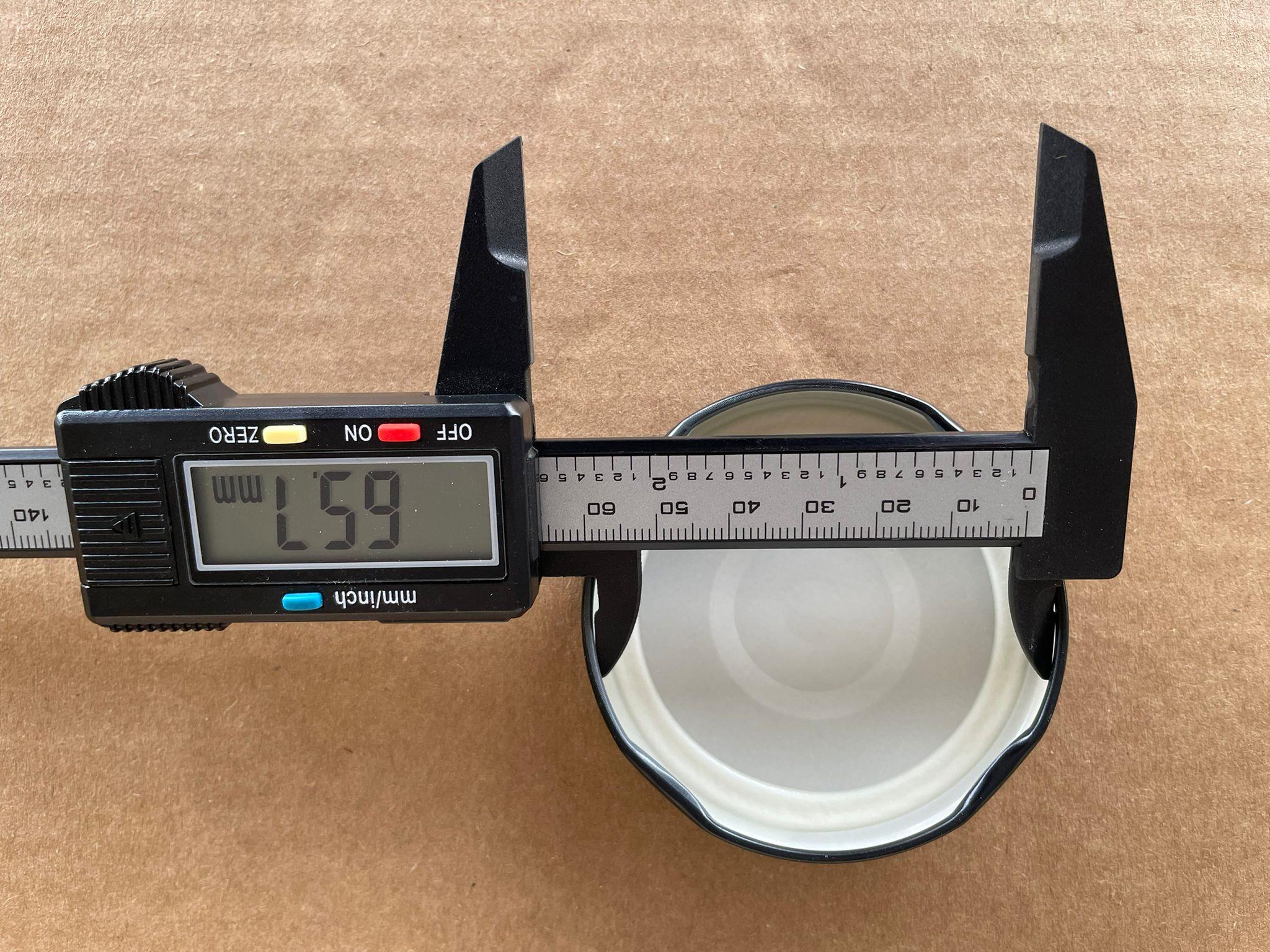 66 MM TWİST-OFF SİYAH EMNİYET DÜĞMELİ METAL KAPAK BUTONLU (MARKET COLLECTİON YAZILI)