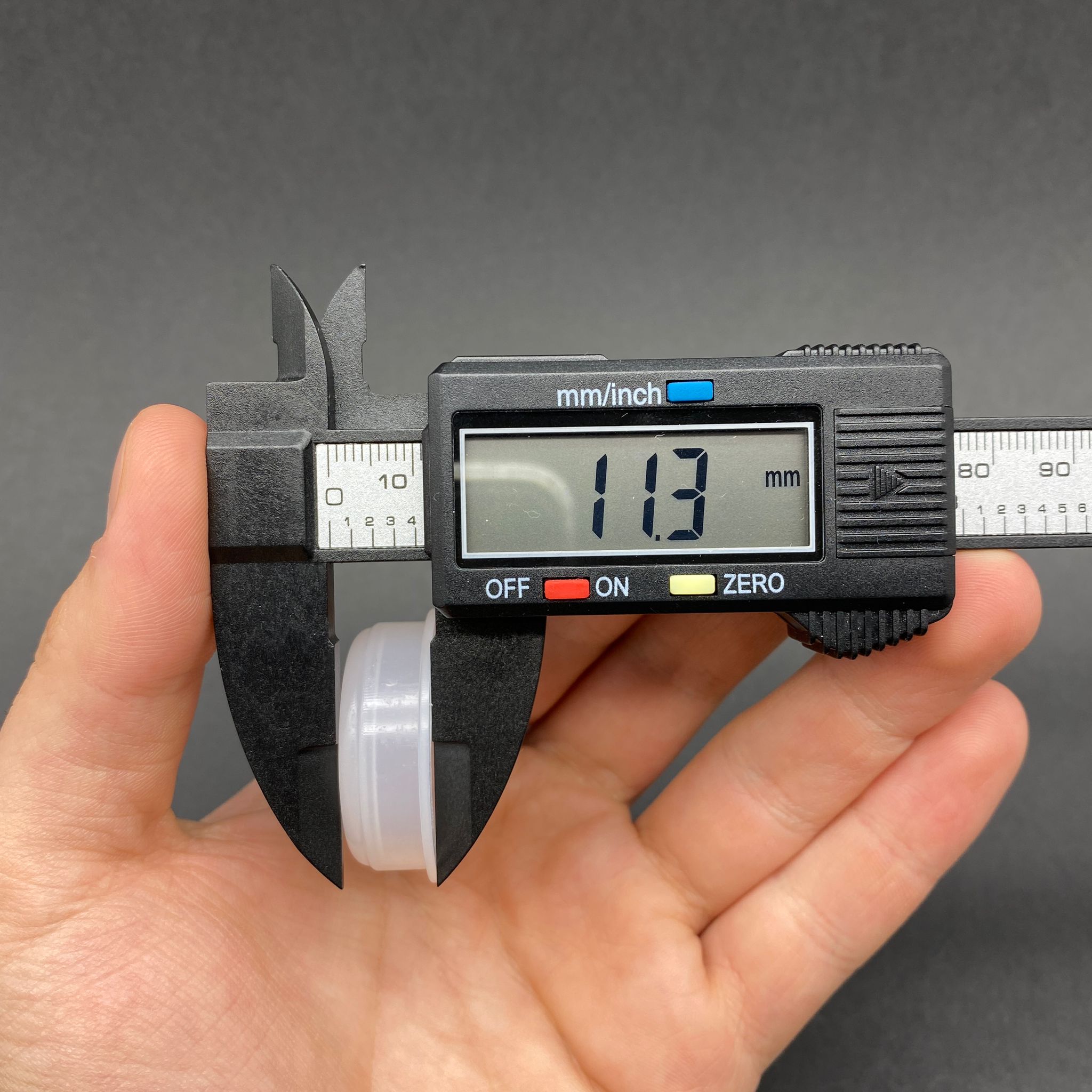 35 MM PLASTİK TIPA (BAZI 5 LİTRE SANAYİ BİDONUNA UYGUNDUR) - KÖR TIPA