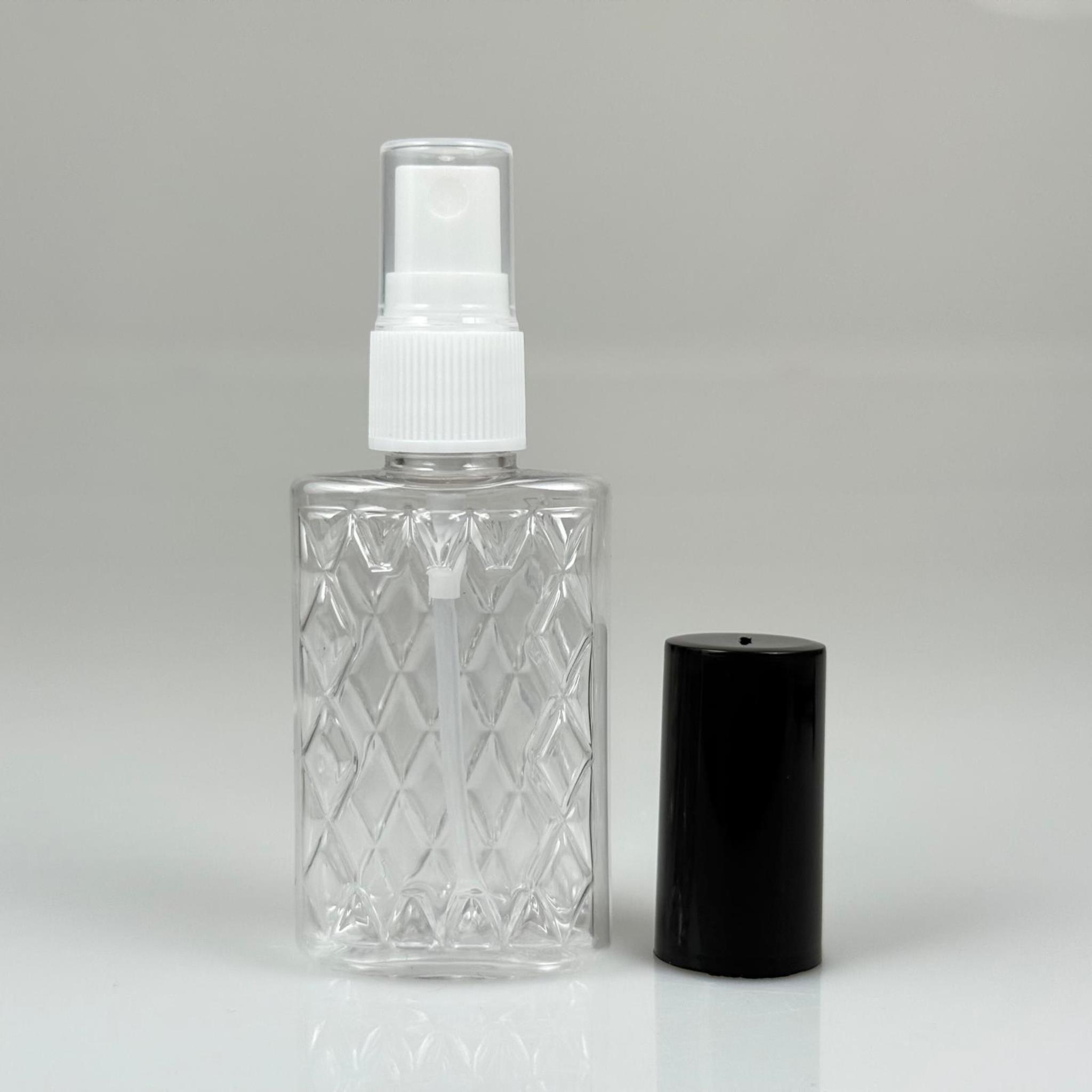 50 CC ŞEFFAF PET KÖŞELİ PARFÜM ŞİŞESİ - BEYAZ SPREYLİ - SİYAH KORUMA KAPAKLI - 50 ML PLASTİK PARFÜM - KOLONYA ŞİŞESİ
